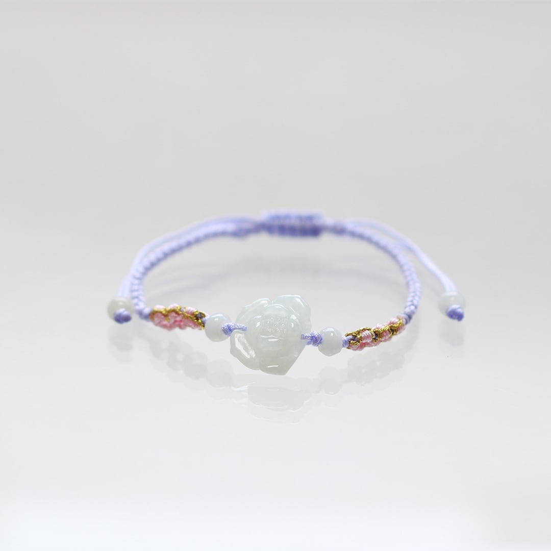 着脱も楽ちん♪翡翠をカジュアルに楽しむ紐ブレスレット