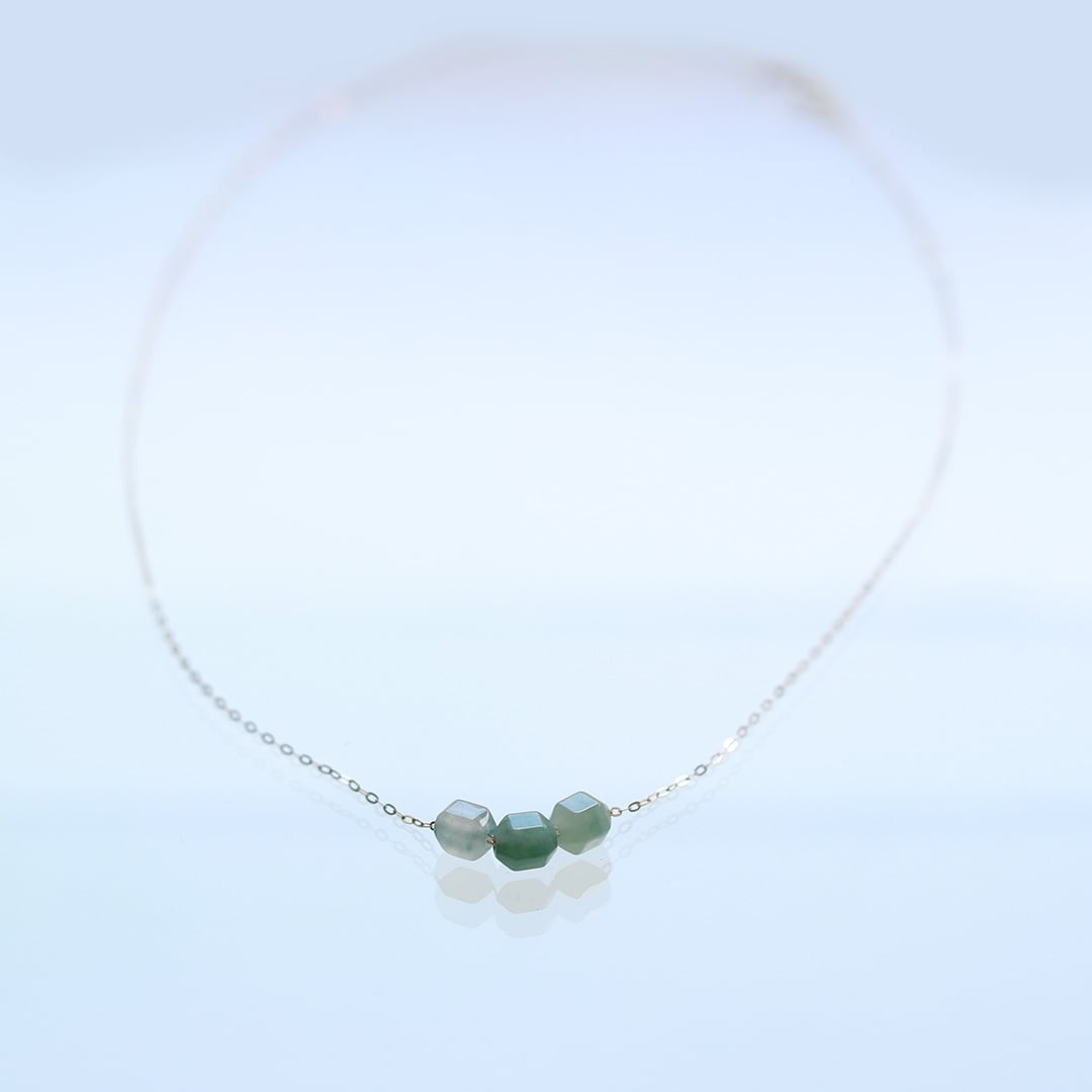 さりげなく翡翠をおしゃれに♪