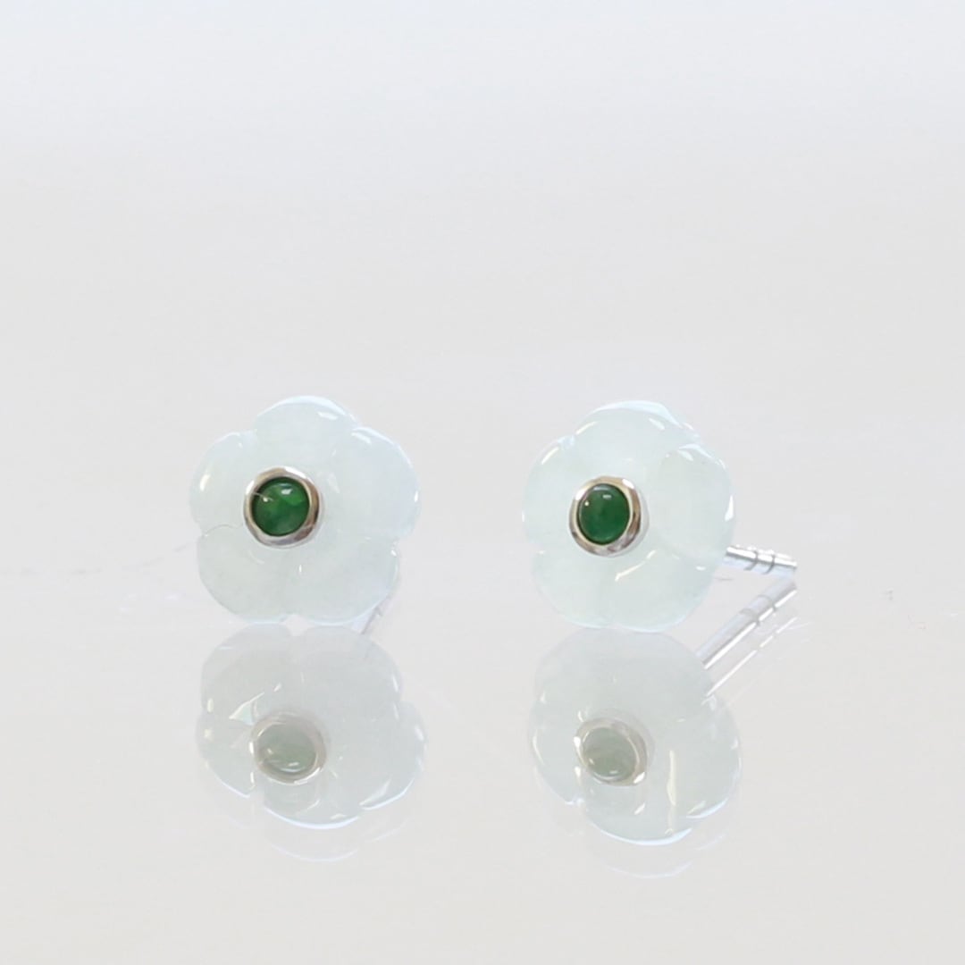 K10WG flower earrings