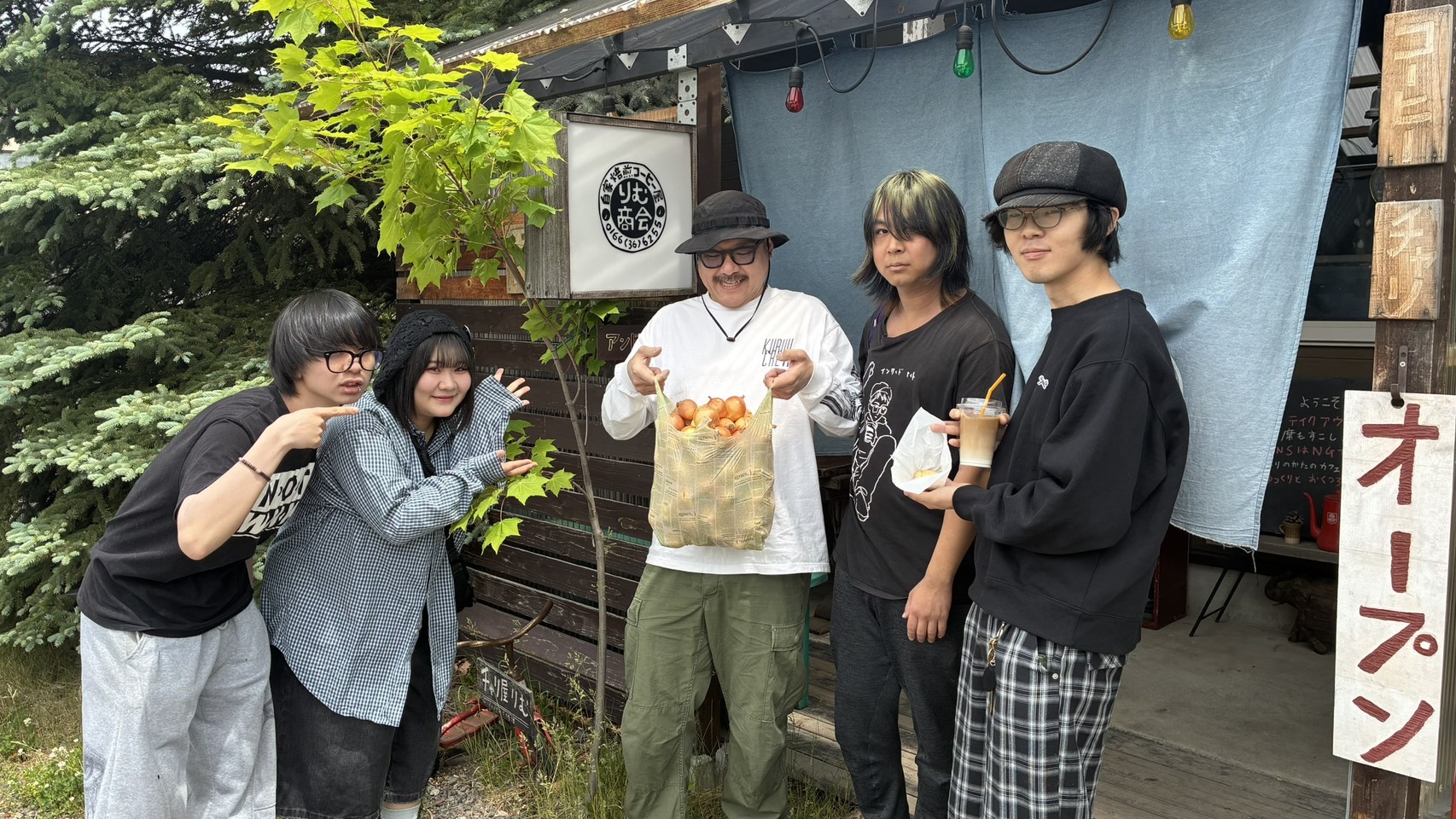 喫茶シンカイへ、レッツゴー‼️