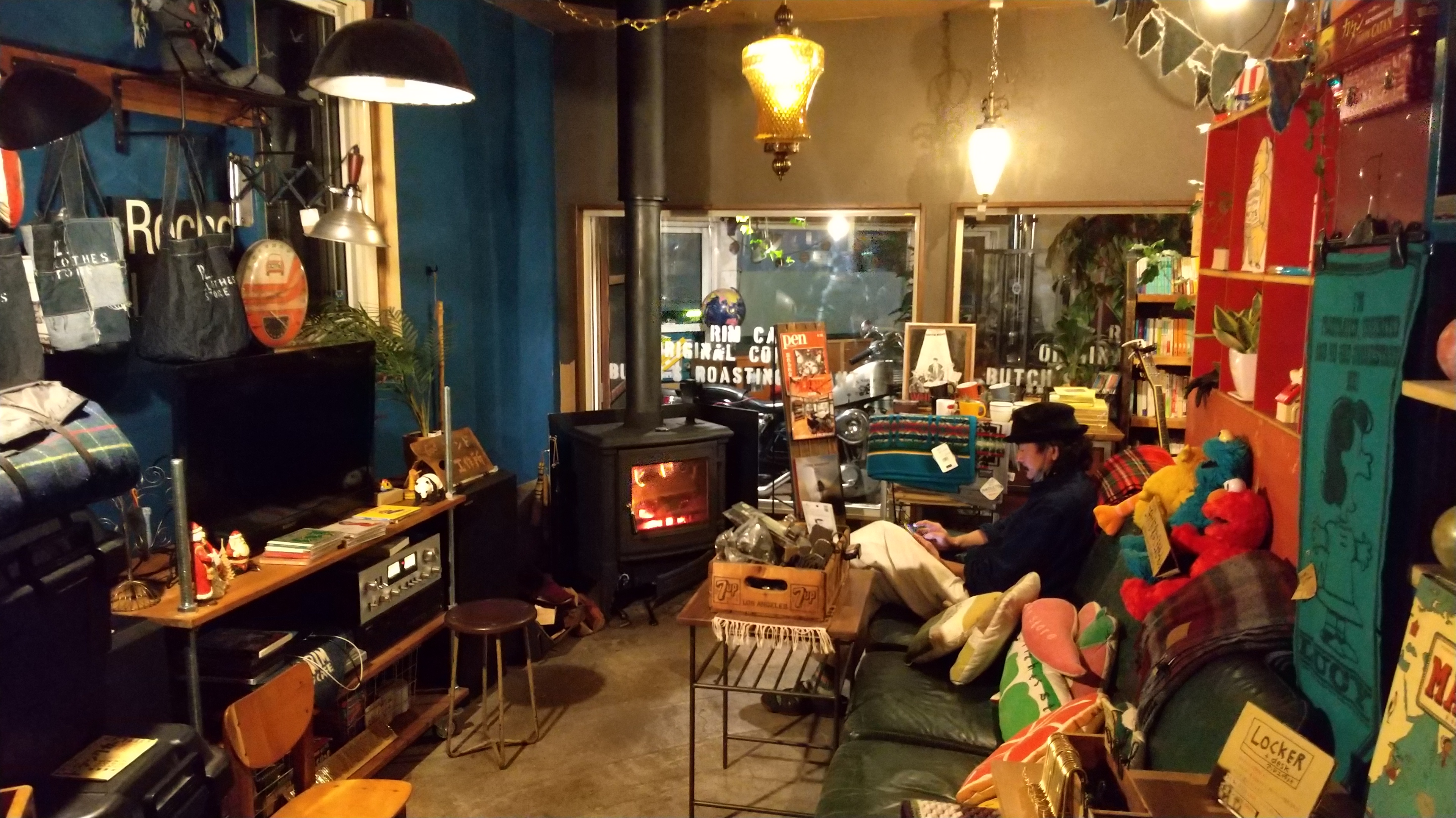 お店のなかが冬仕様になりました。