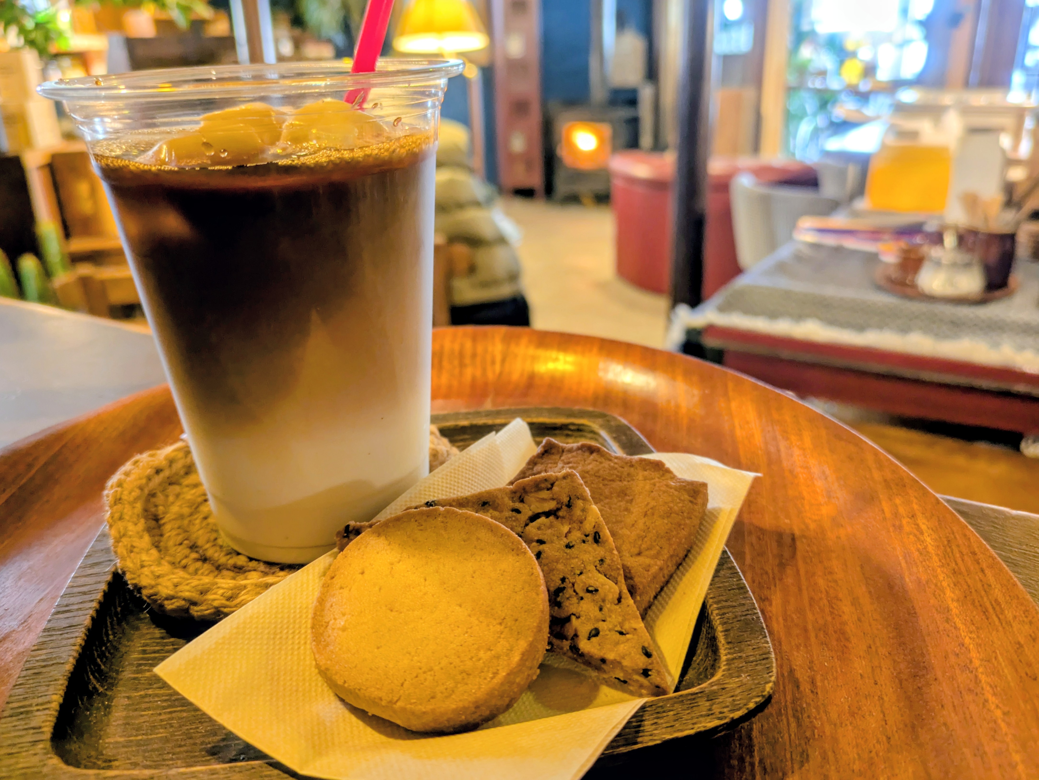 カフェラテと、バカトラセット。