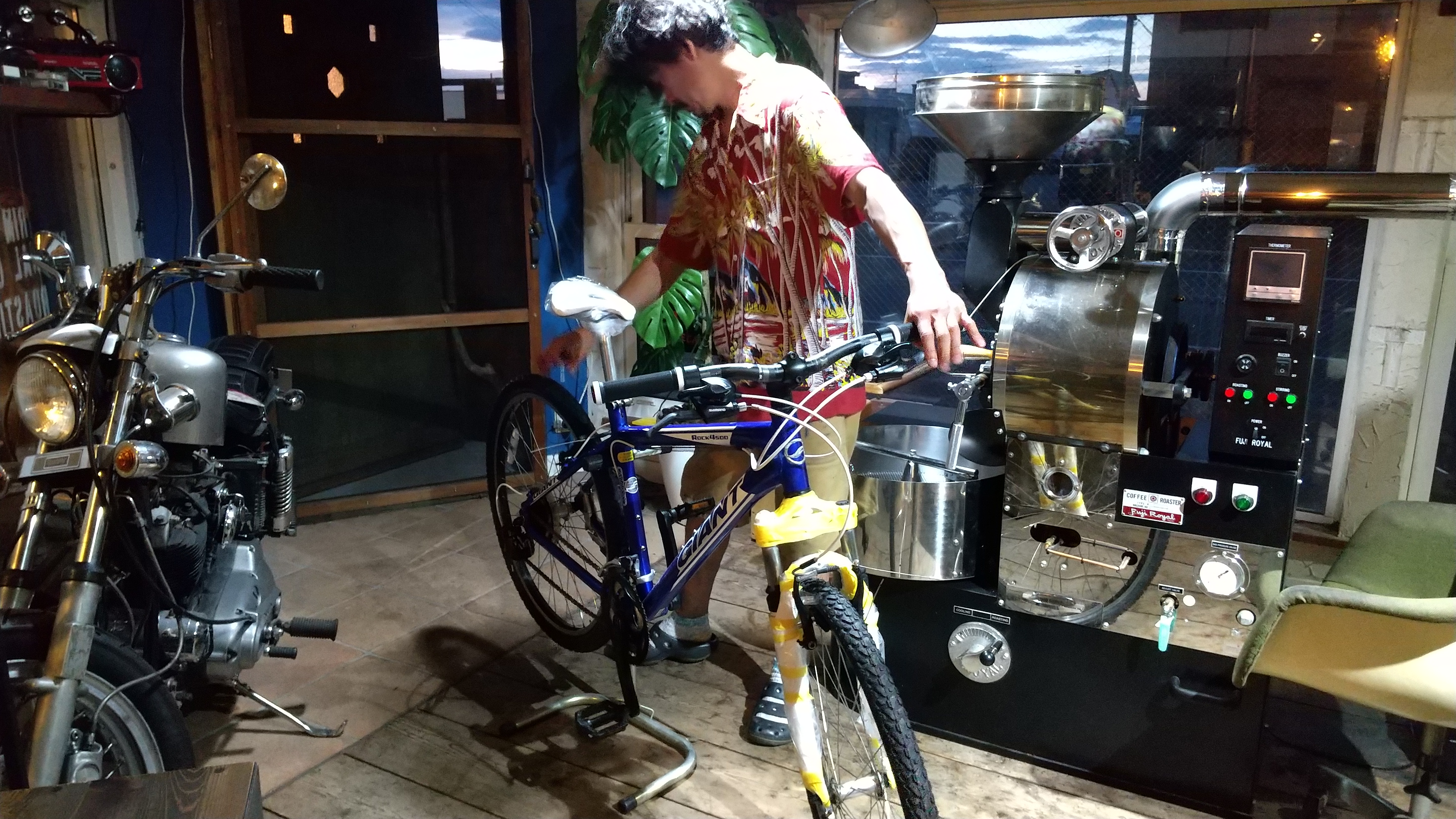 りむ商会あしたから夏休みですm(_ _)m