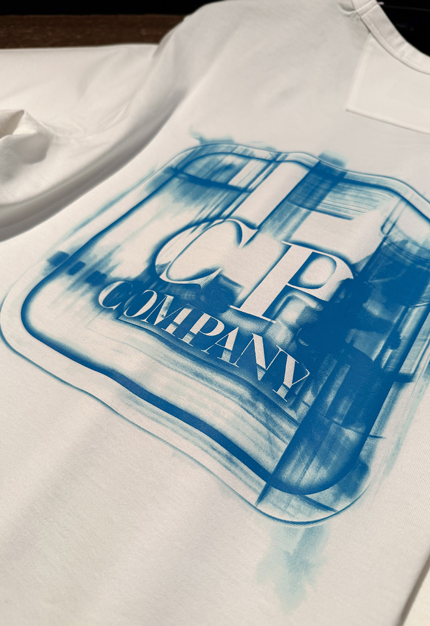 近日アップします！