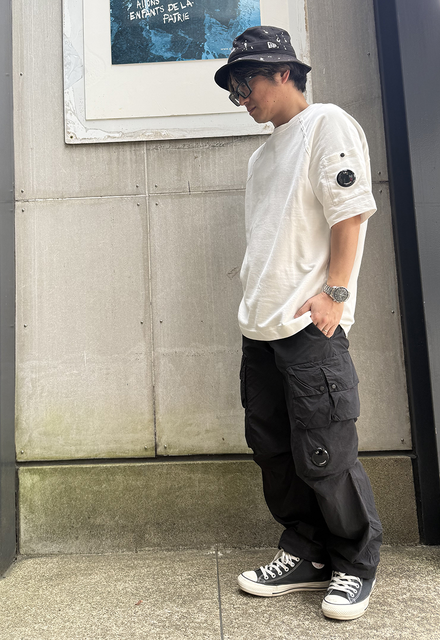 白の半袖は間違いない！