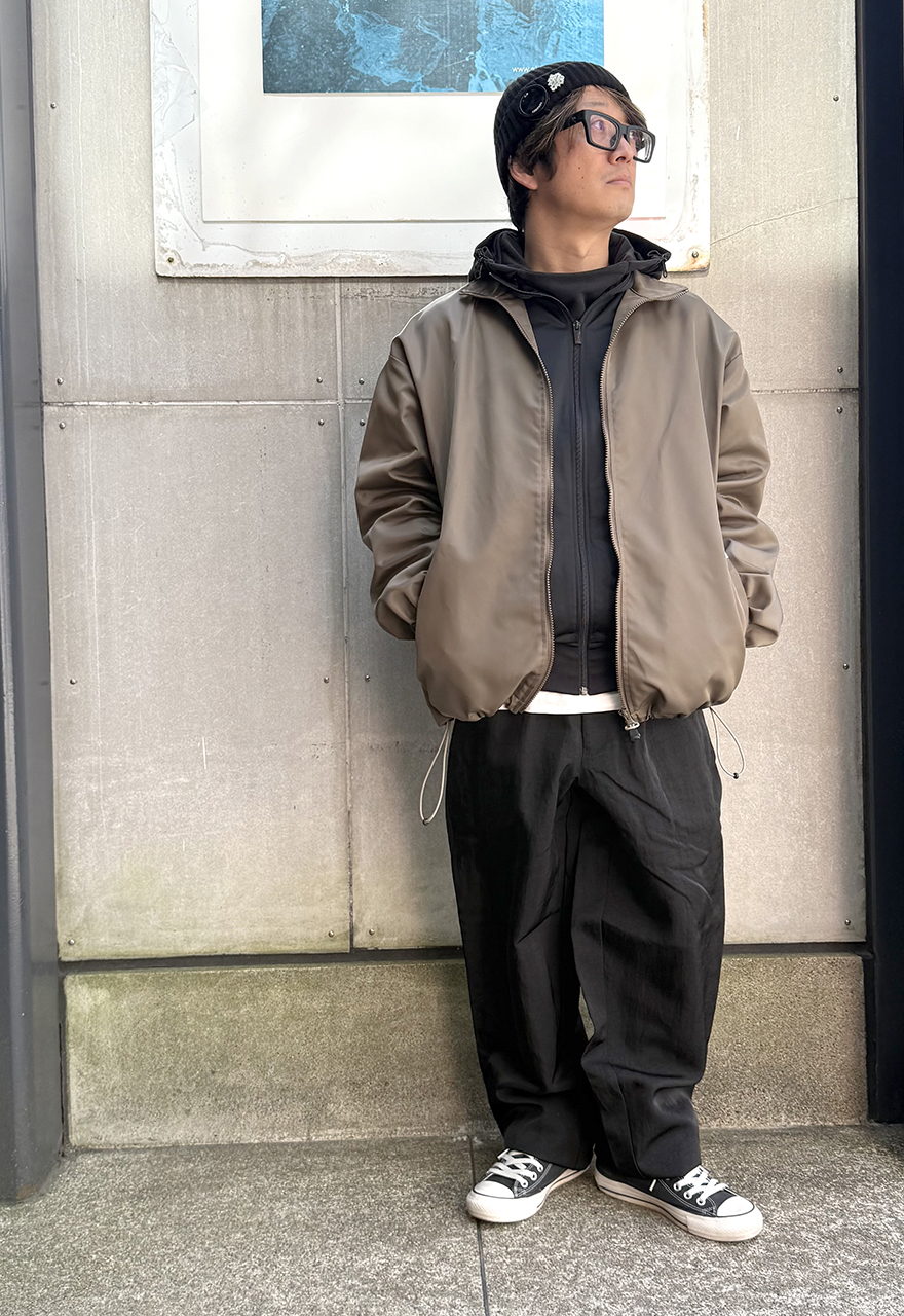 ブラックも独特の風合いに仕上がってます！