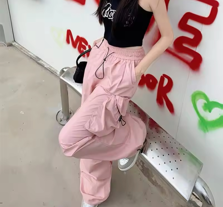 トレンドを意識したワイドパンツスタイル✨