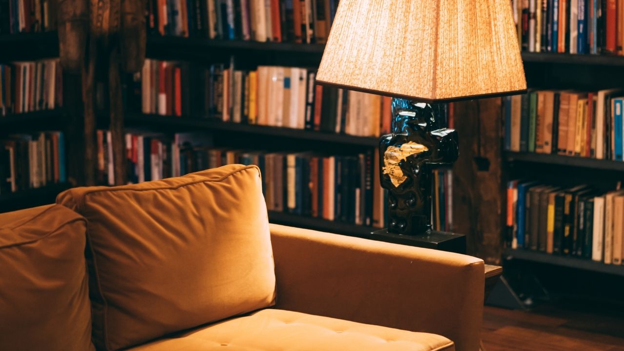 柚香の森店主のひとりごと　― やさしい物語に包まれる夜 ―