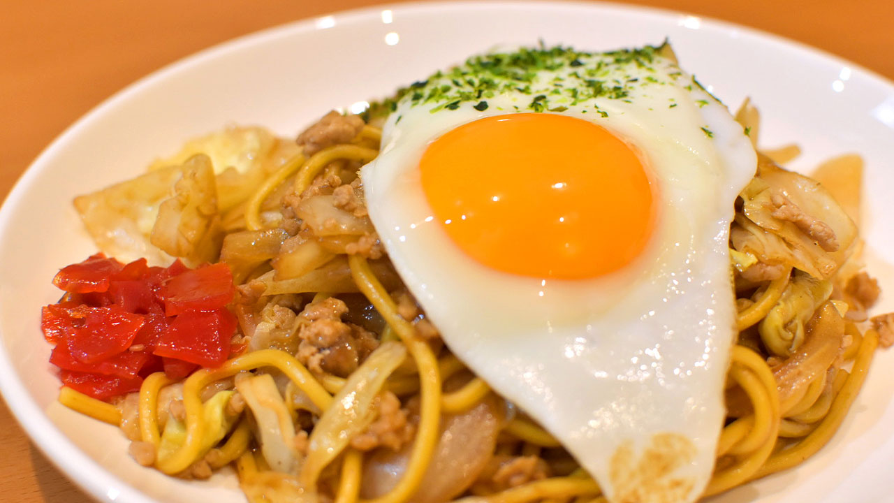 横手市のご当地グルメ「横手焼きそば」の特徴