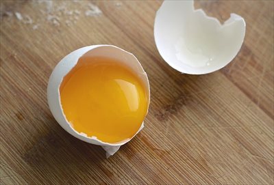 実は簡単！新鮮な卵の見分け方とは？
