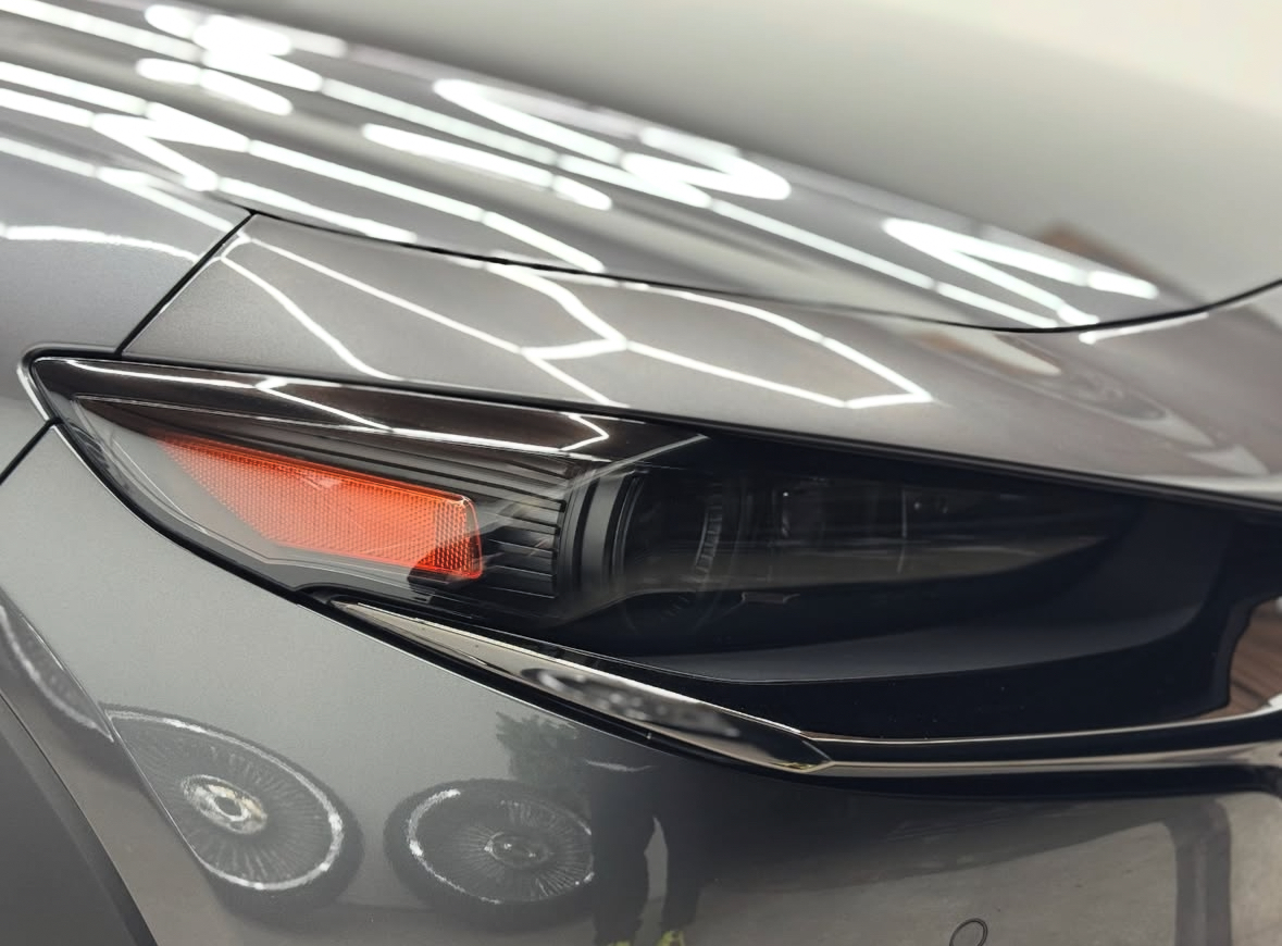 【マツダ　CX-30】・USヘッドライト純正加工　・インナーブラック塗装