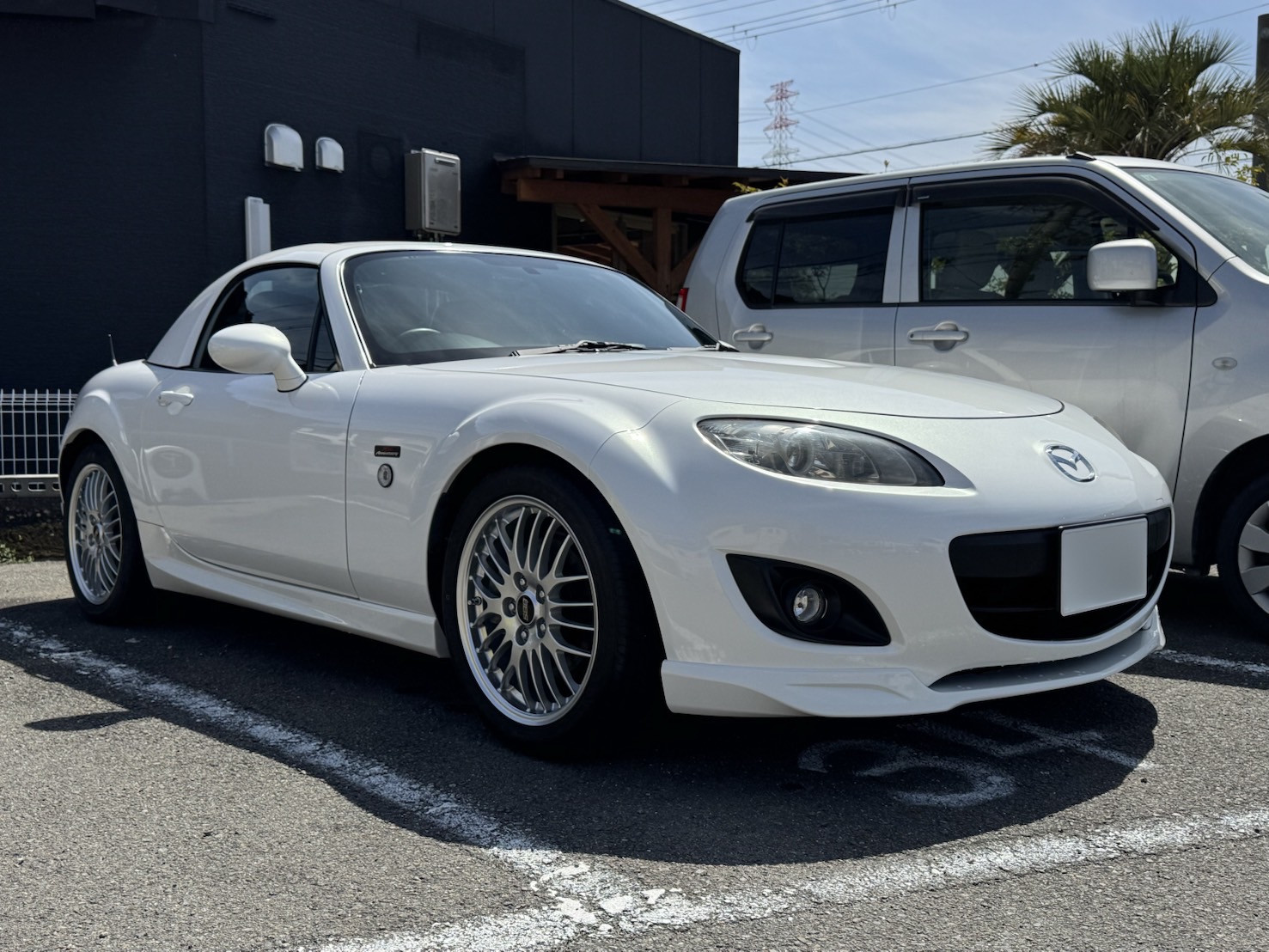 【マツダ　NCロードスター】・オーリンズ車高調・オデューラマフラー２本だし