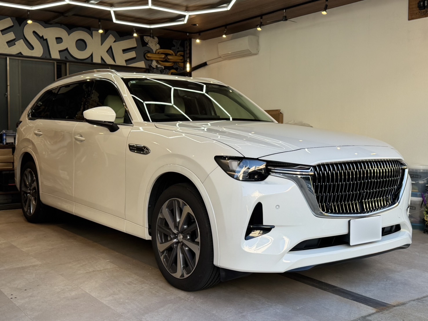 【マツダ　新車CX-80】・純正マークレスグリル加工 ※純正機能全て使用可能・メッキver.