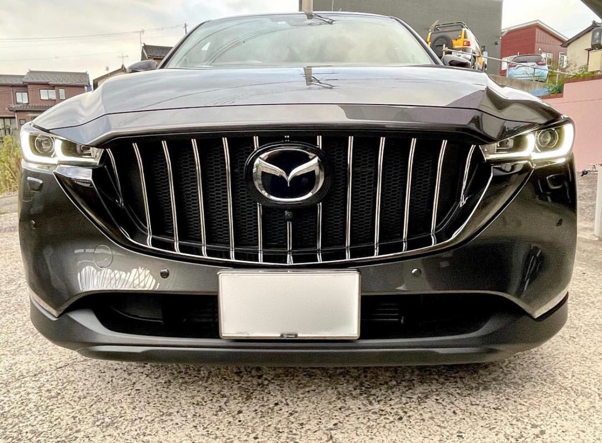 【マツダ　CX-5後期】・バーチカルグリル後期型専用　・ハニカムメッシュ