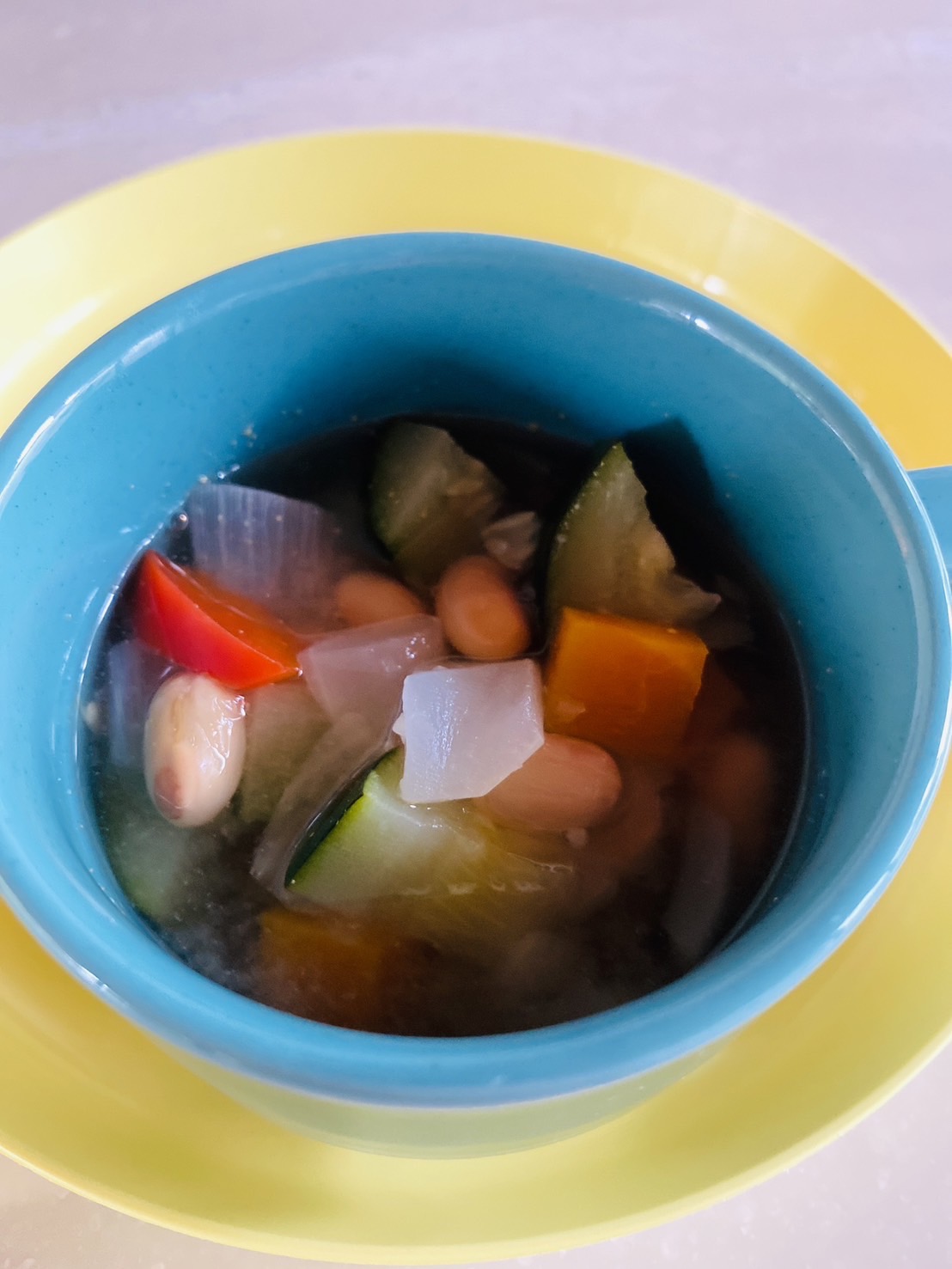 野菜とミックスビーンズスープ