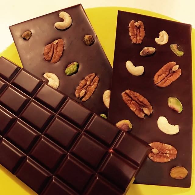 「エミリーズチョコレート奥沢」と「NaoNaoNuts」のコラボ商品！