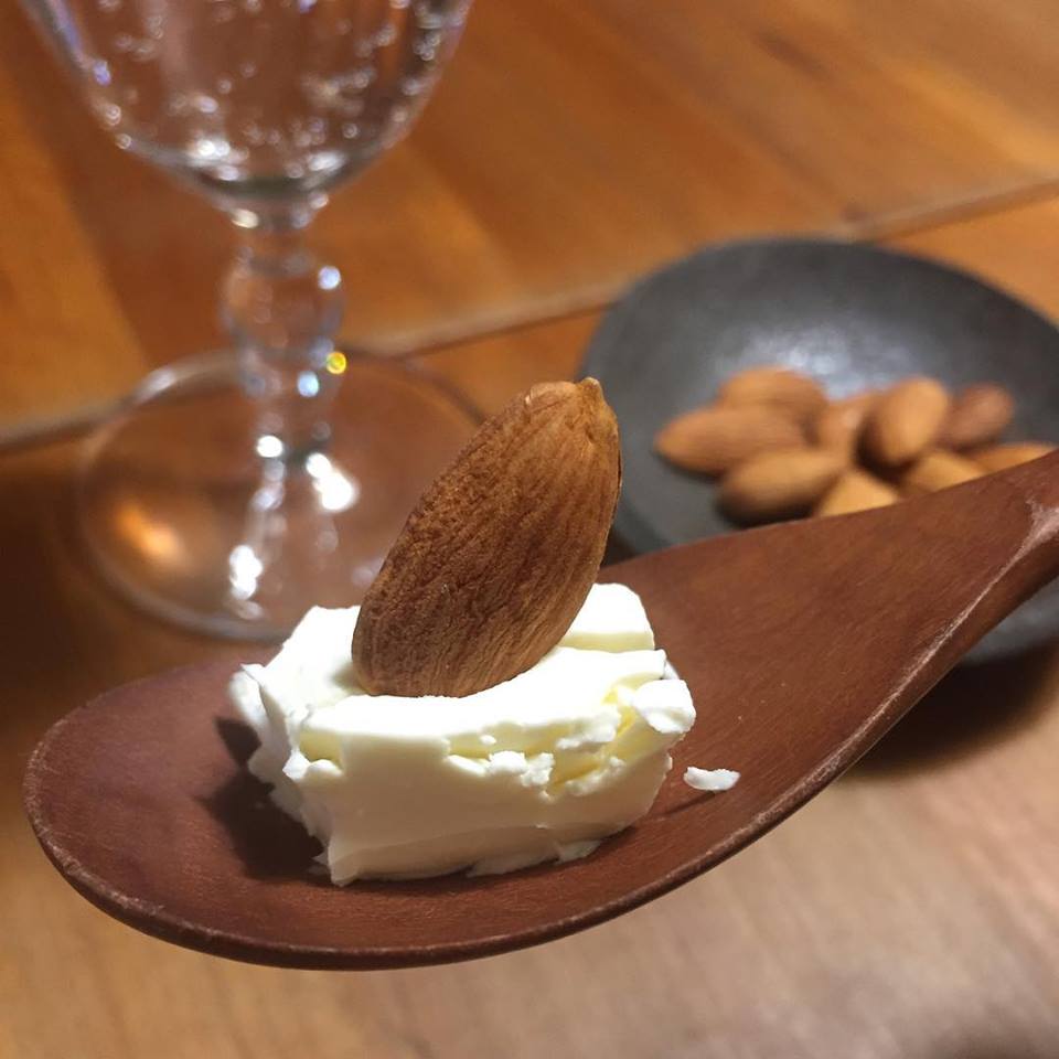 アーモンドとクリームチーズのおつまみ
