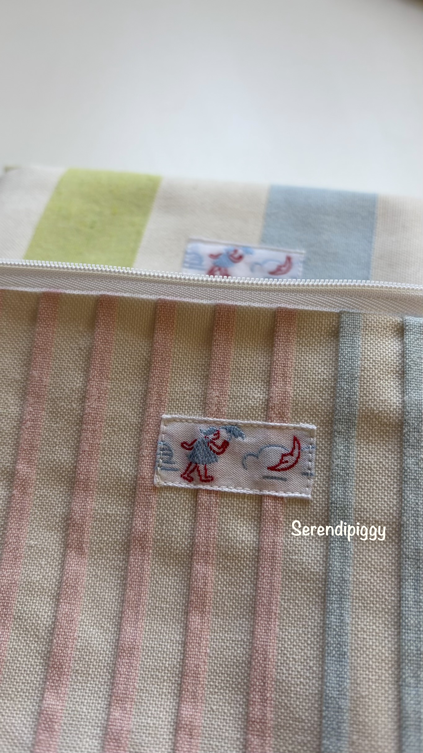 あしたはきっと晴れ！　のポーチ