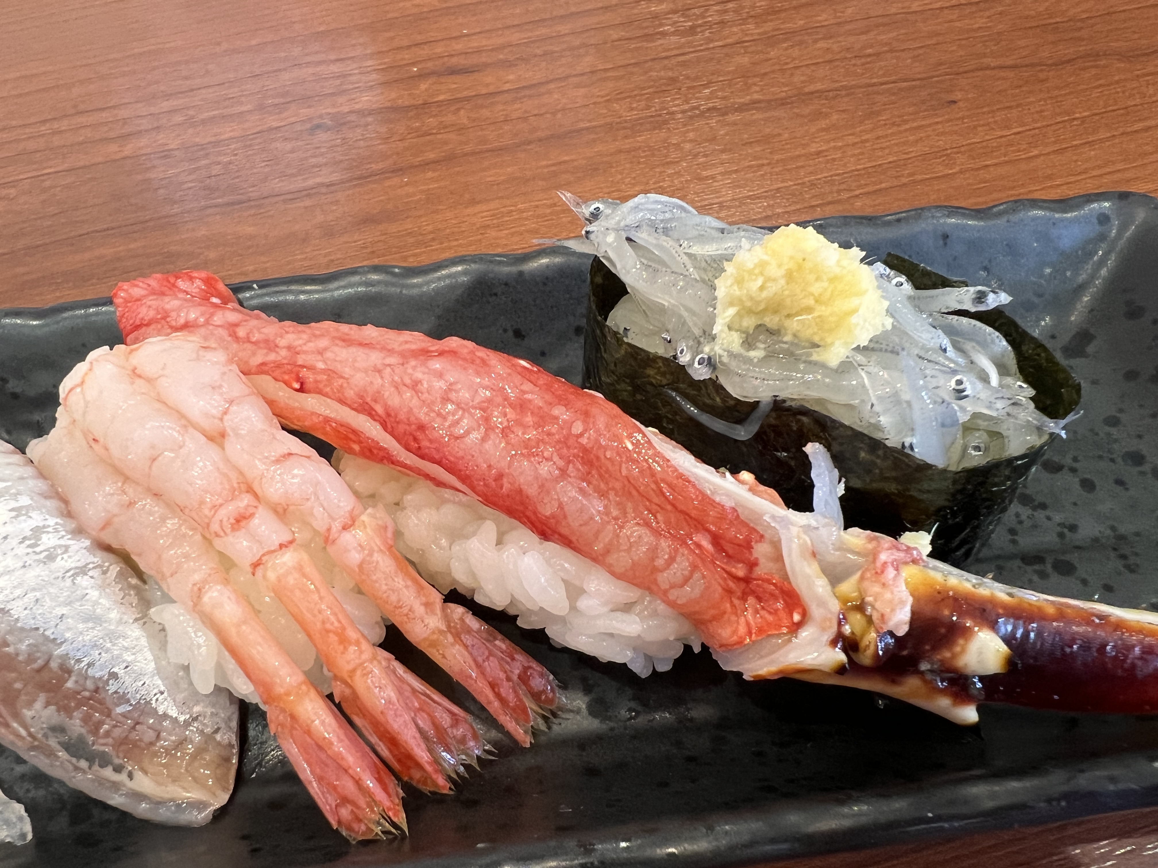 お仕事の合間に絶品寿司をいただきました！