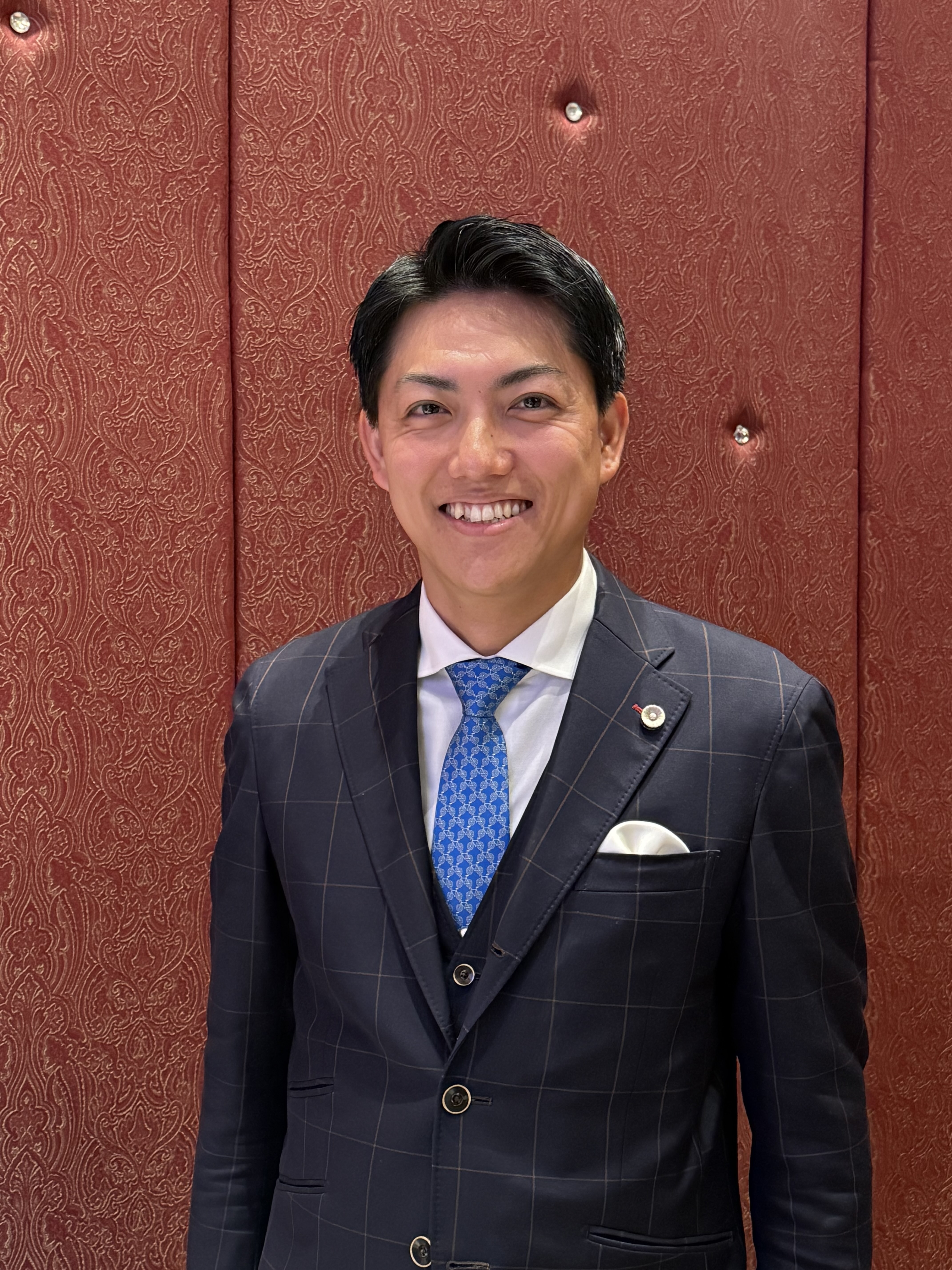 ギフトとして選ばれたブルーのネクタイ　誠和総合法律事務所　弁護士 小田 誠 先生