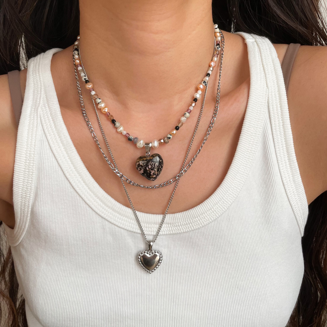 リゾート感満載⭐︎天然石・淡水パールハートチャームネックレス