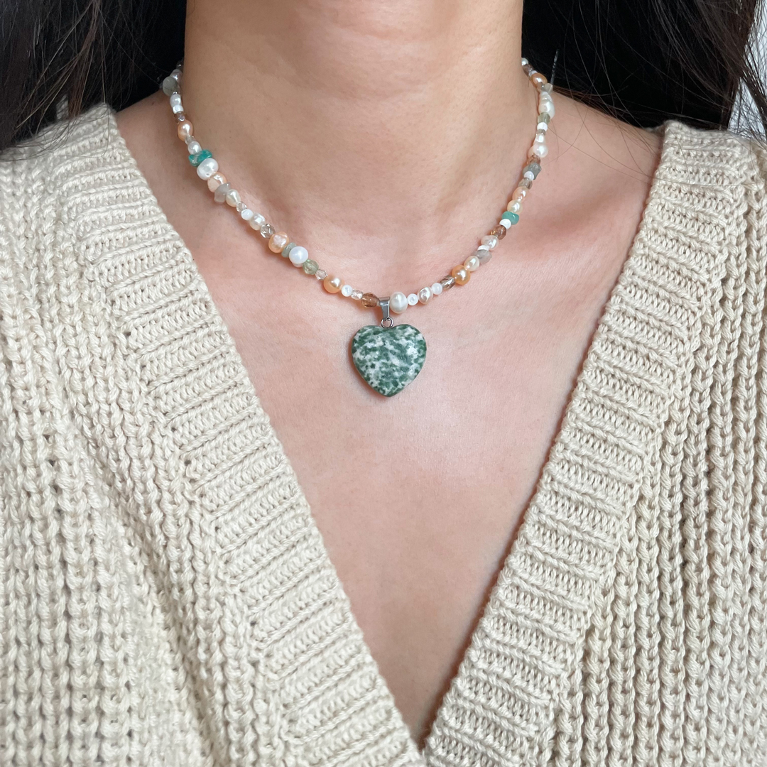 天然石・淡水パールハートチャームネックレス