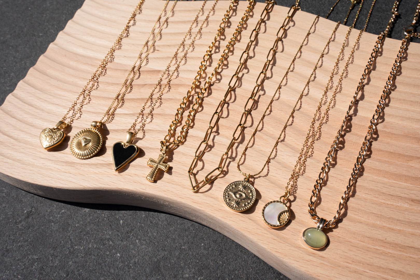 サージカルステンレスとは？