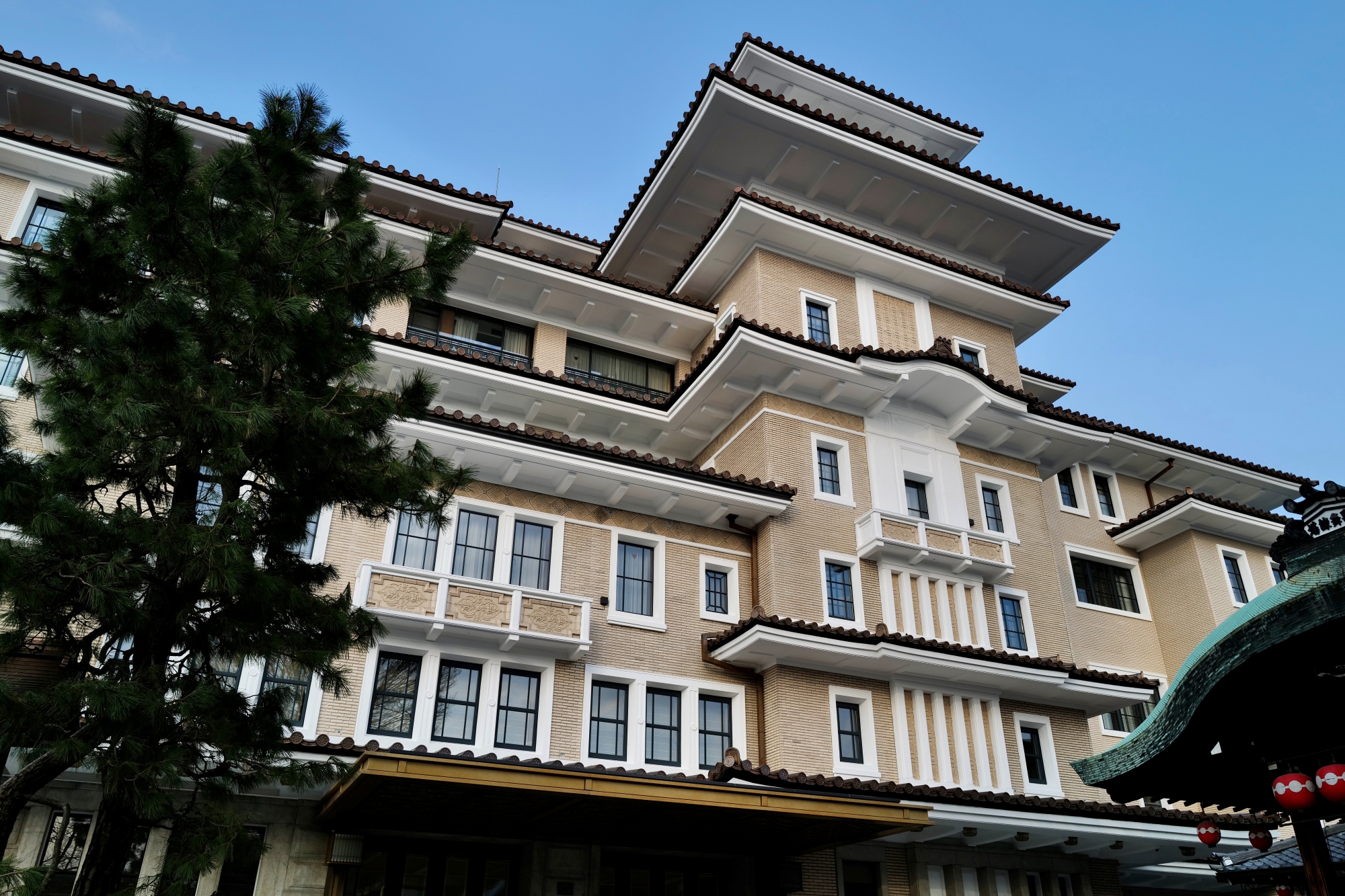 2026年3月【復元屋】帝国ホテル京都（弥栄会館）の外壁タイルを復元しました🧱
