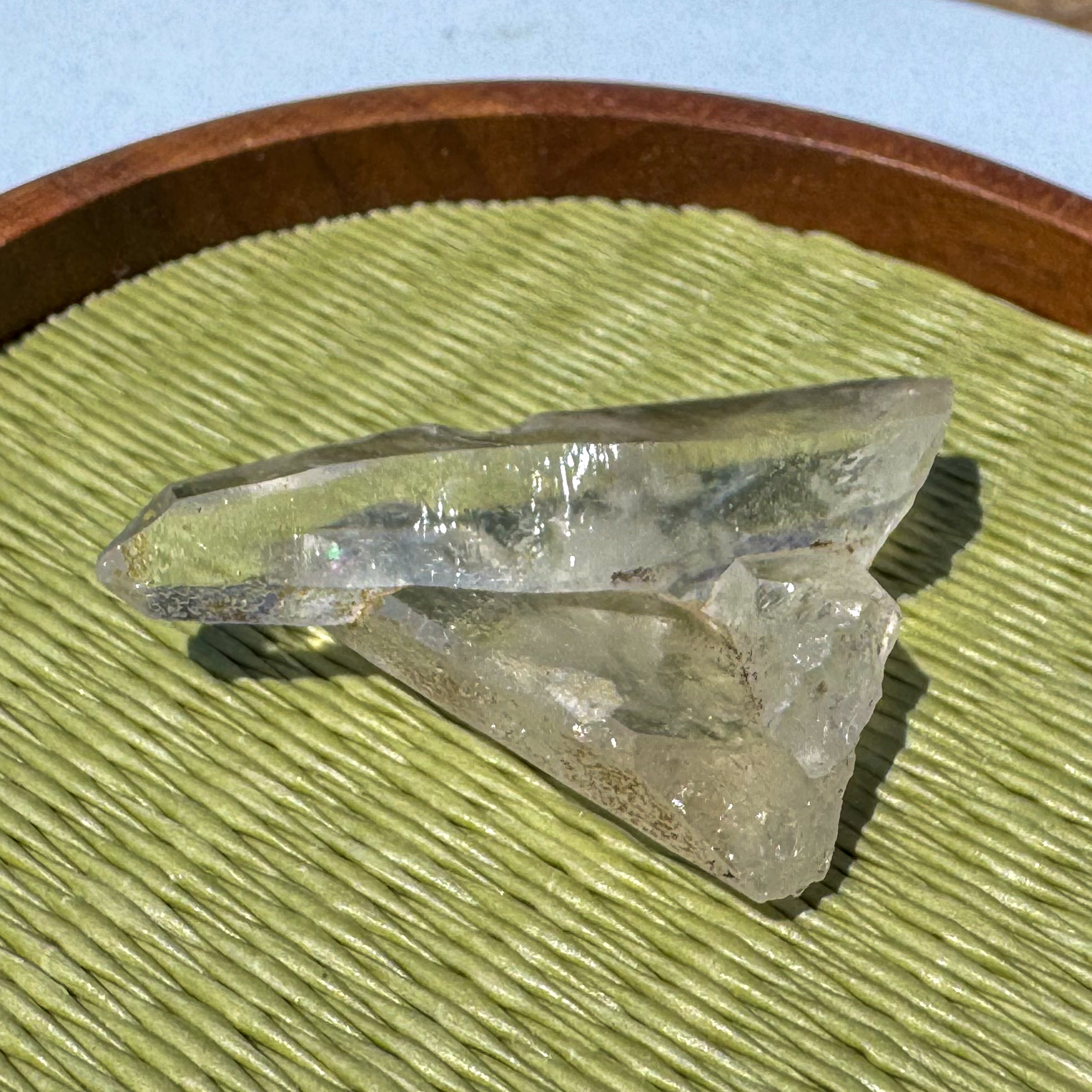 秋の装いやお部屋のインテリアに、高千穂水晶のアイテムをむかえませんか?