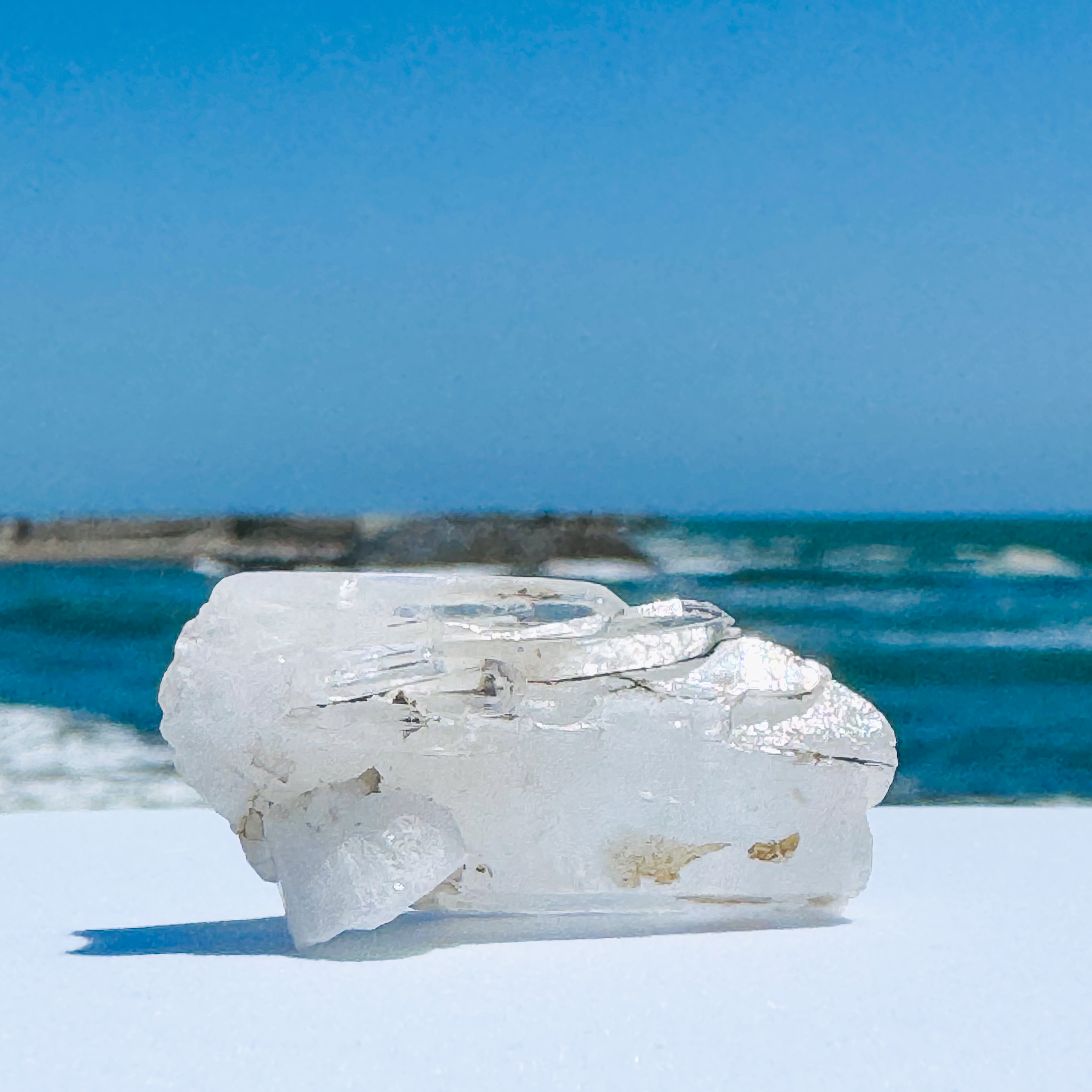 高千穂町で採れた、国産の水晶原石