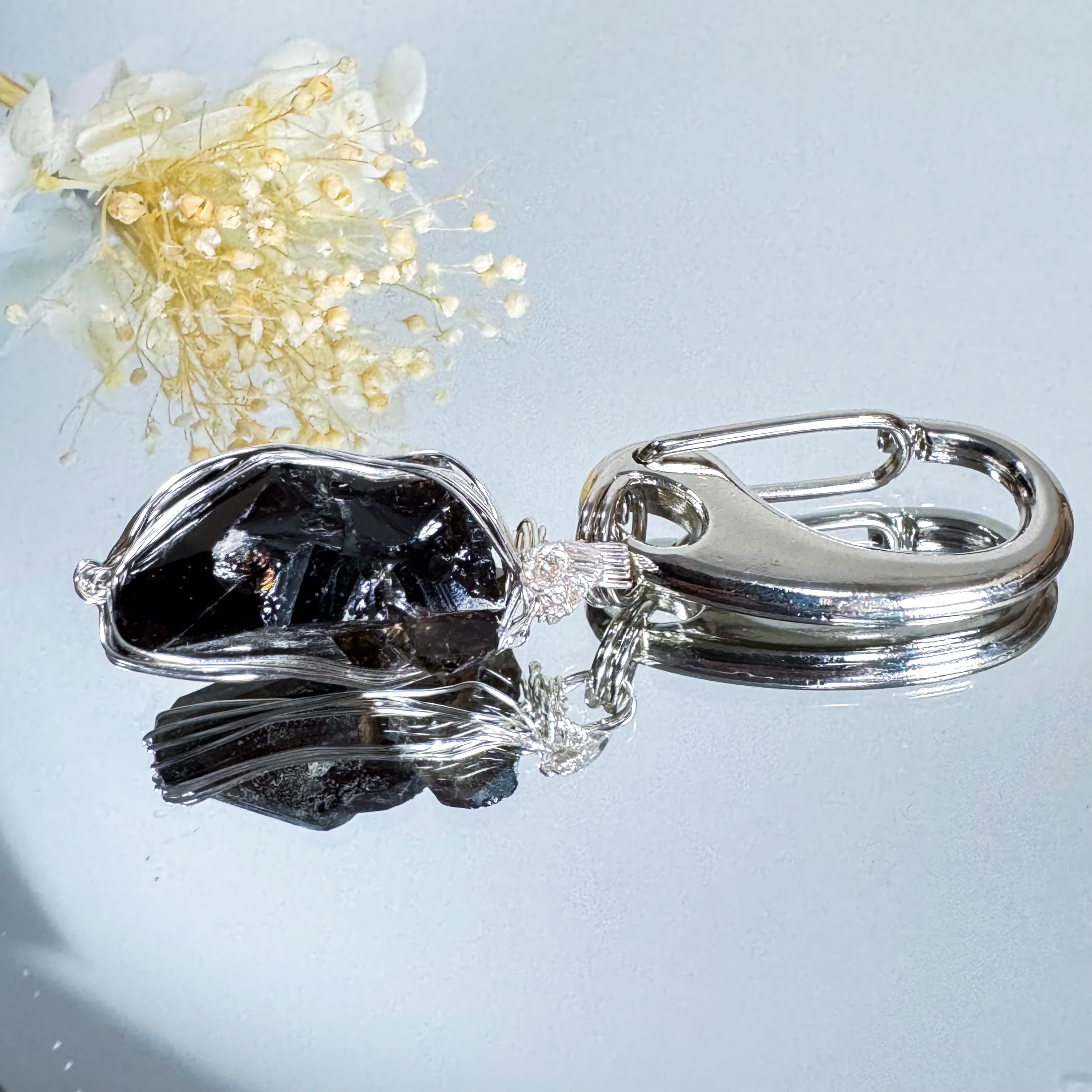 日常にそっと寄り添う、高千穂黒水晶&スモーキーの一点アイテム登場