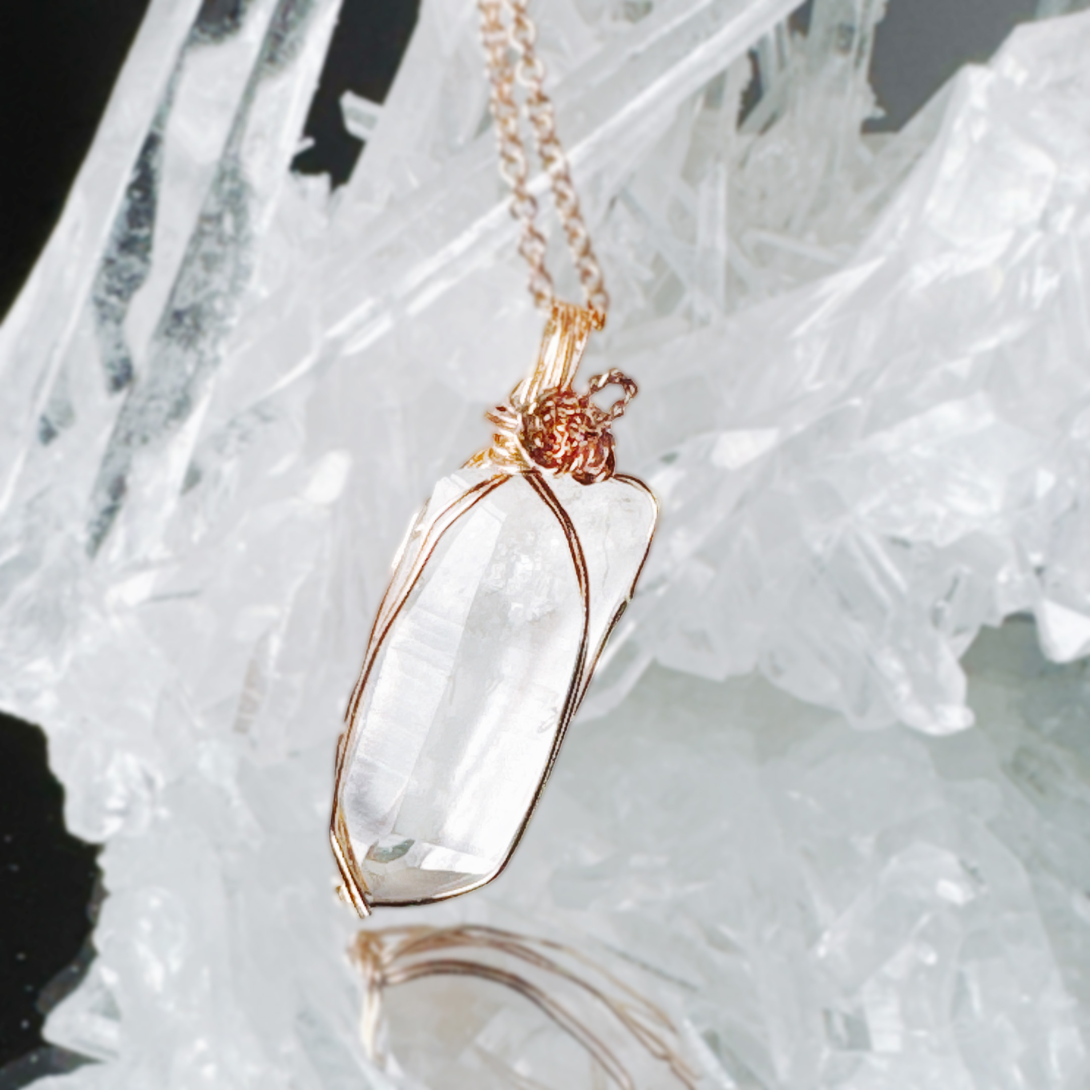 透明感から伝わる美しさ✨高千穂水晶のネックレス