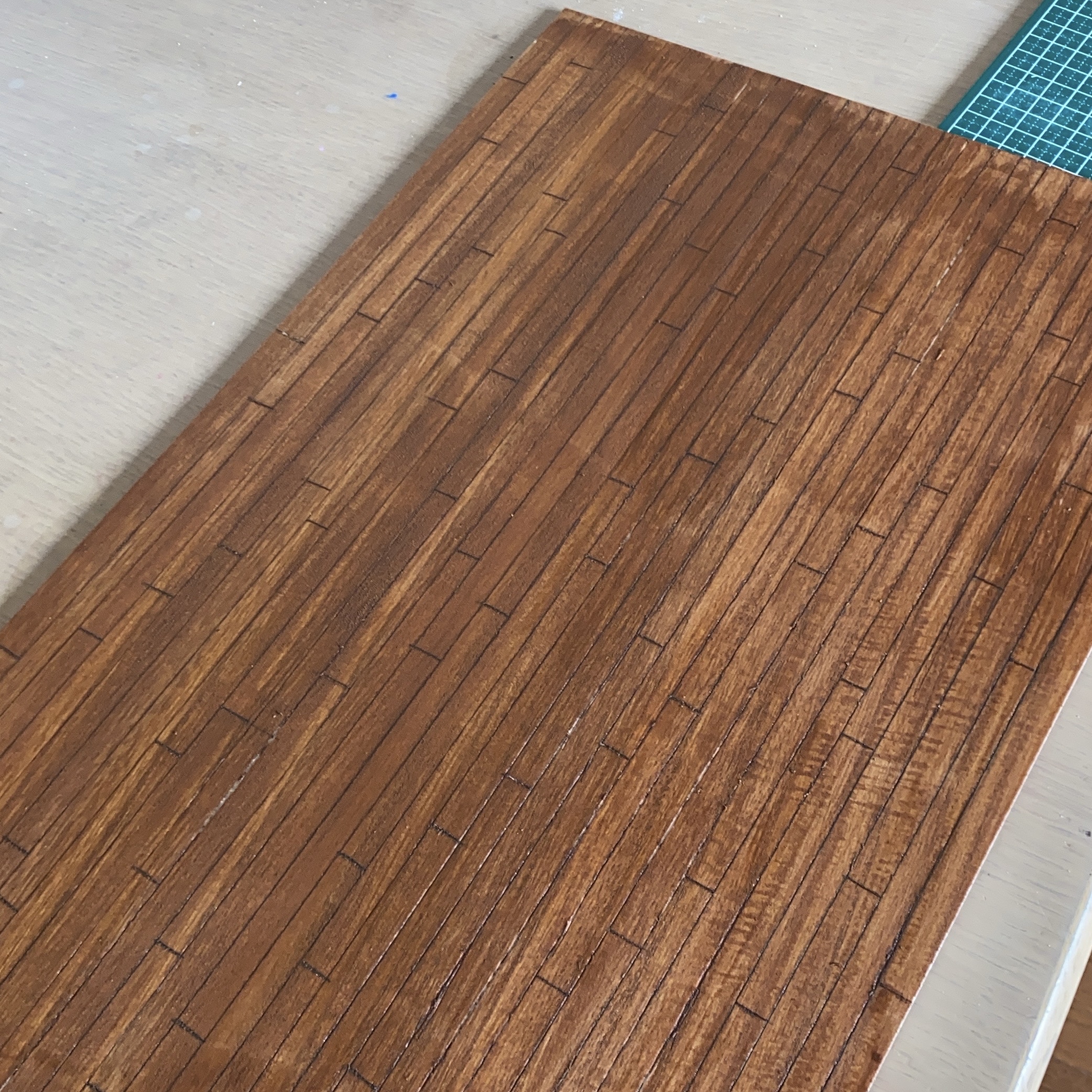 ドールハウスの床 色塗り