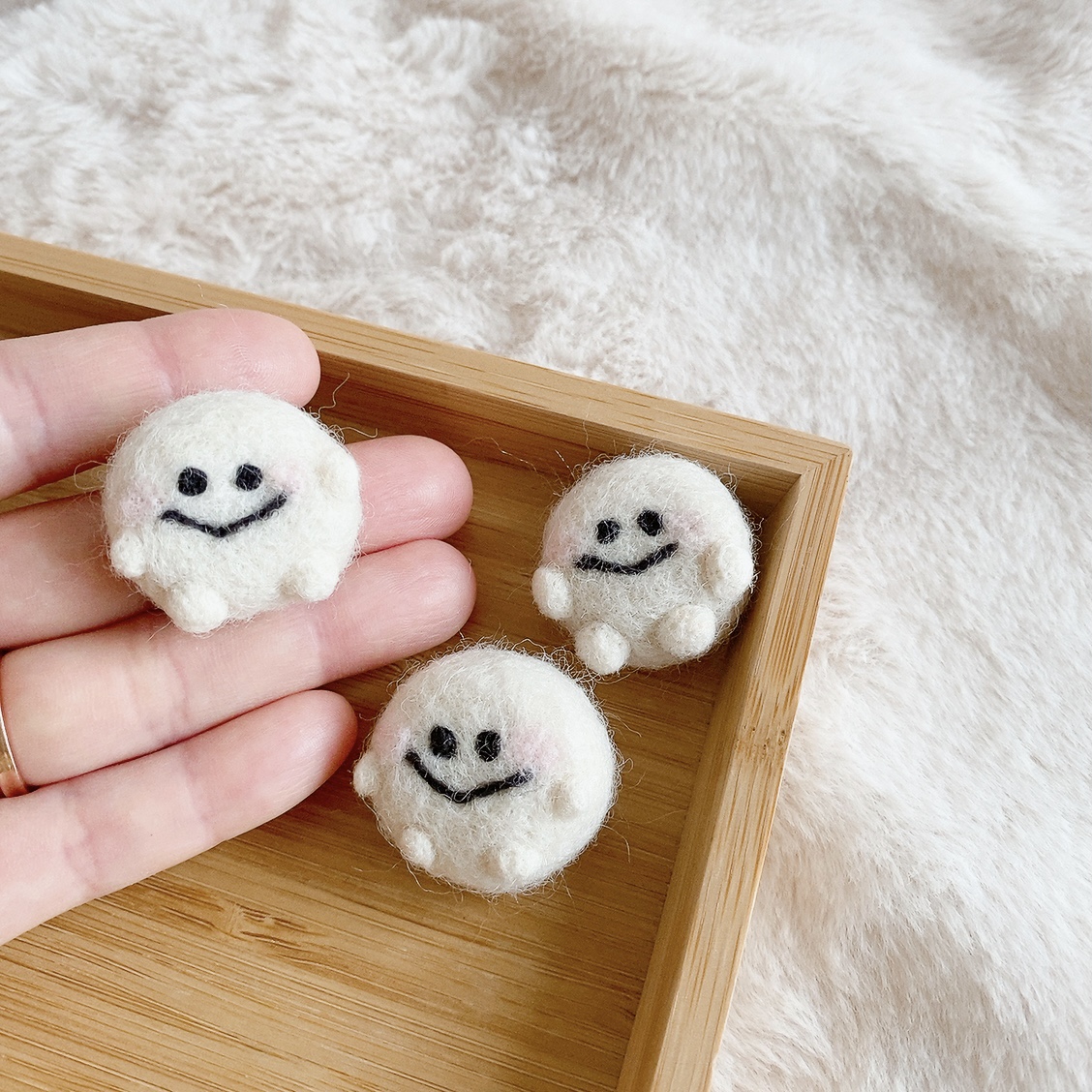 おまんじゅうたろうブローチ完成♡