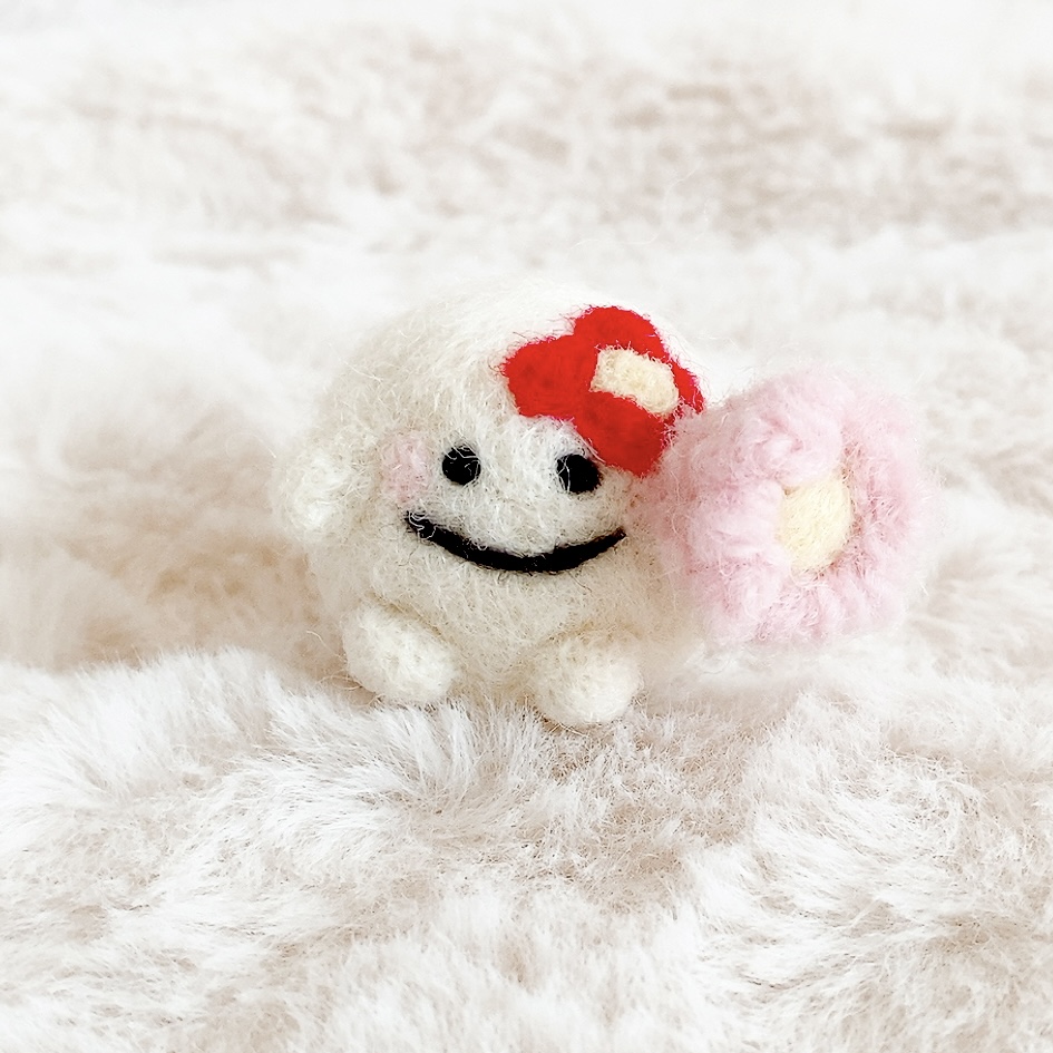 【母の日】ピンクのお花をもったおまんじゅうたろう🌸🍡