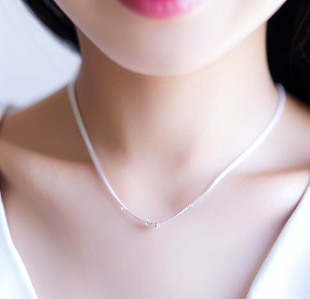 ネックレスの正しい保管方法とは？長く大切に使うために知っておくべきこと