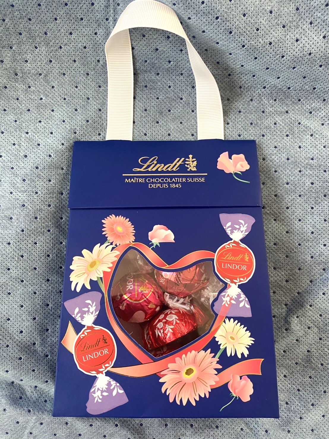 【ご購入の方にもれなく】Lindt(リンツ)チョコレートをプレゼント