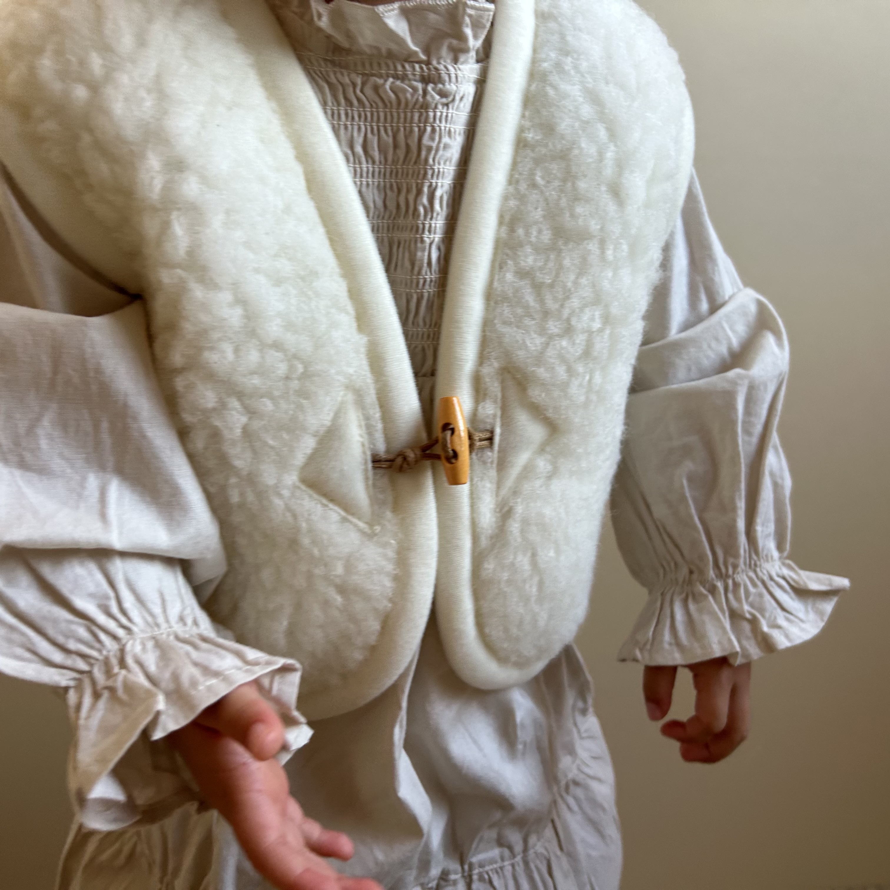 もこもこふわふわのベストで秋冬準備始めませんか？🍂