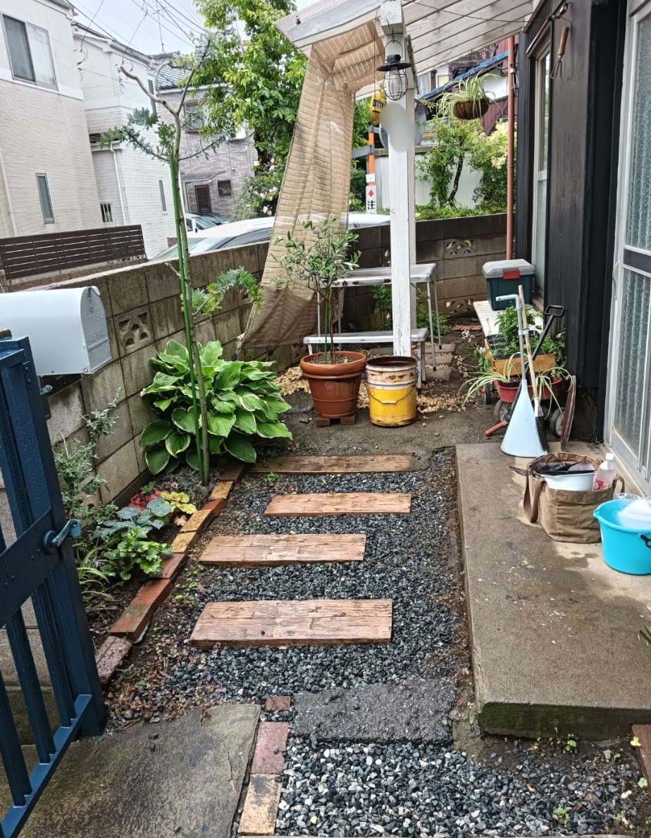 憧れのオシャレ平屋に住む知人様宅へメダカお届け✨