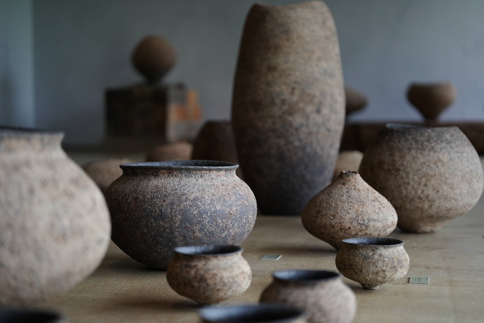 青木宏 展の 空間構成について