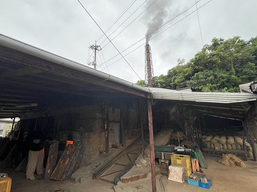 今年初の窯焚きを行いました!