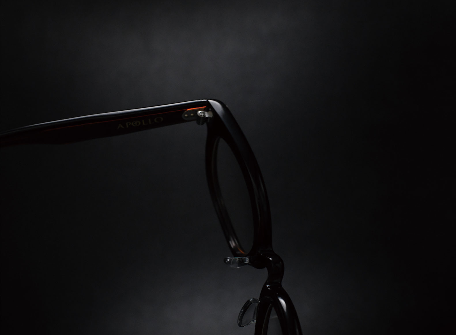 量産のエッジか、職人の表情か：GROOVERだけが持つ立体感