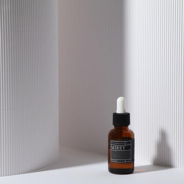 目元ケアは保湿だけじゃ足りない。 年齢サインの原因は「肌の酸欠」でした