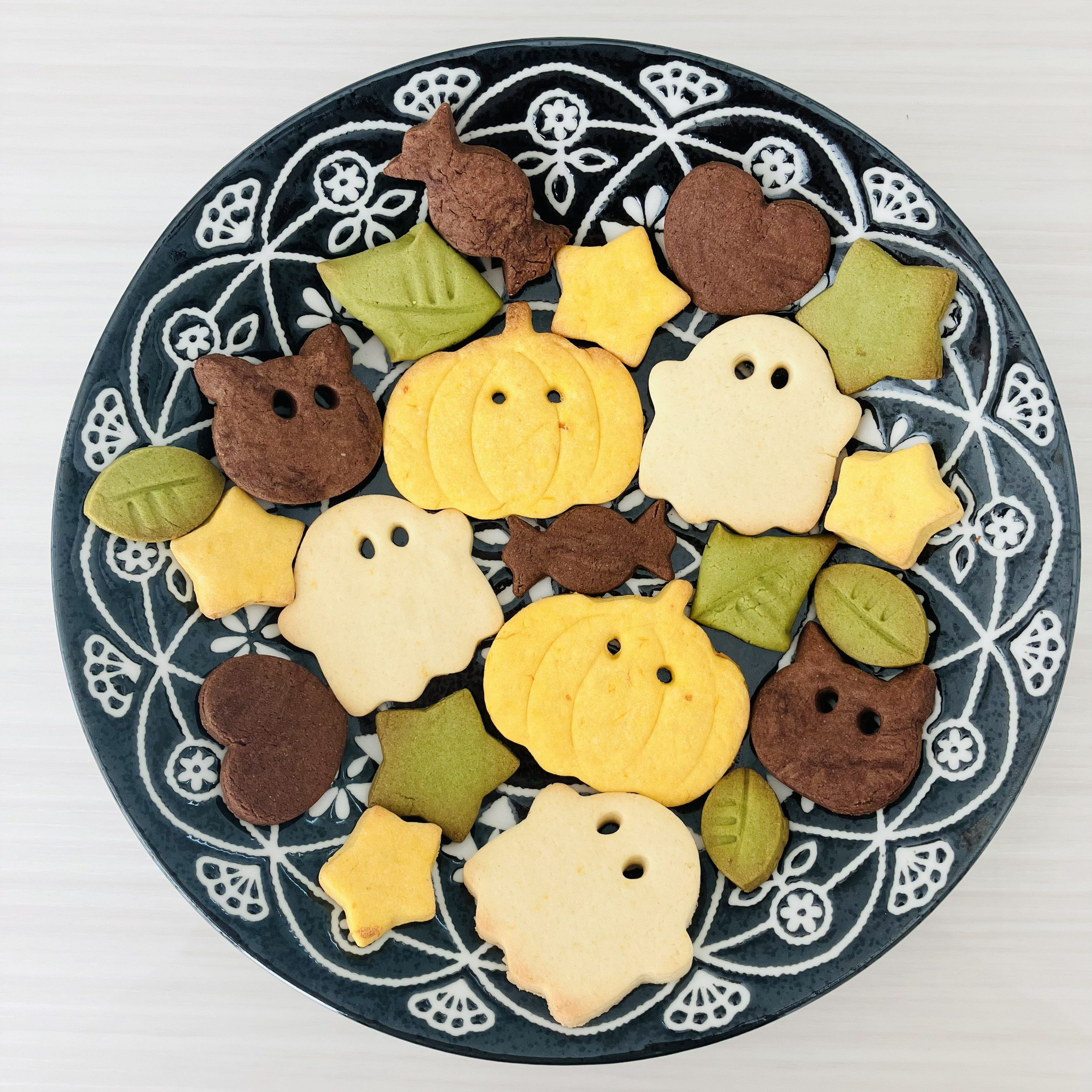 ハッピーハロウィン🎃スリムなおばけ、焼き上がりました👻