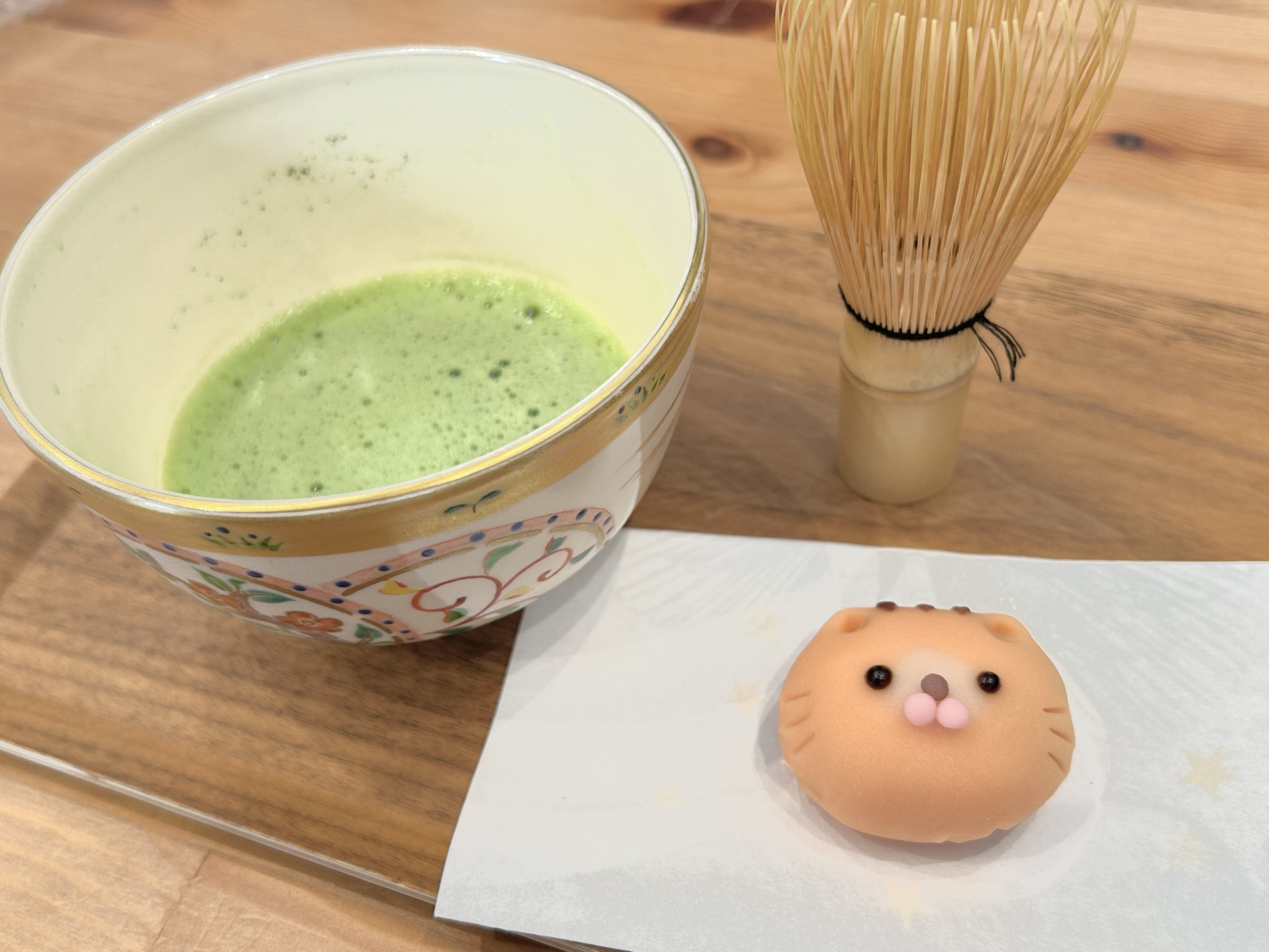 2月22日「ネコの日」に、子どもと楽しむやさしいお抹茶時間