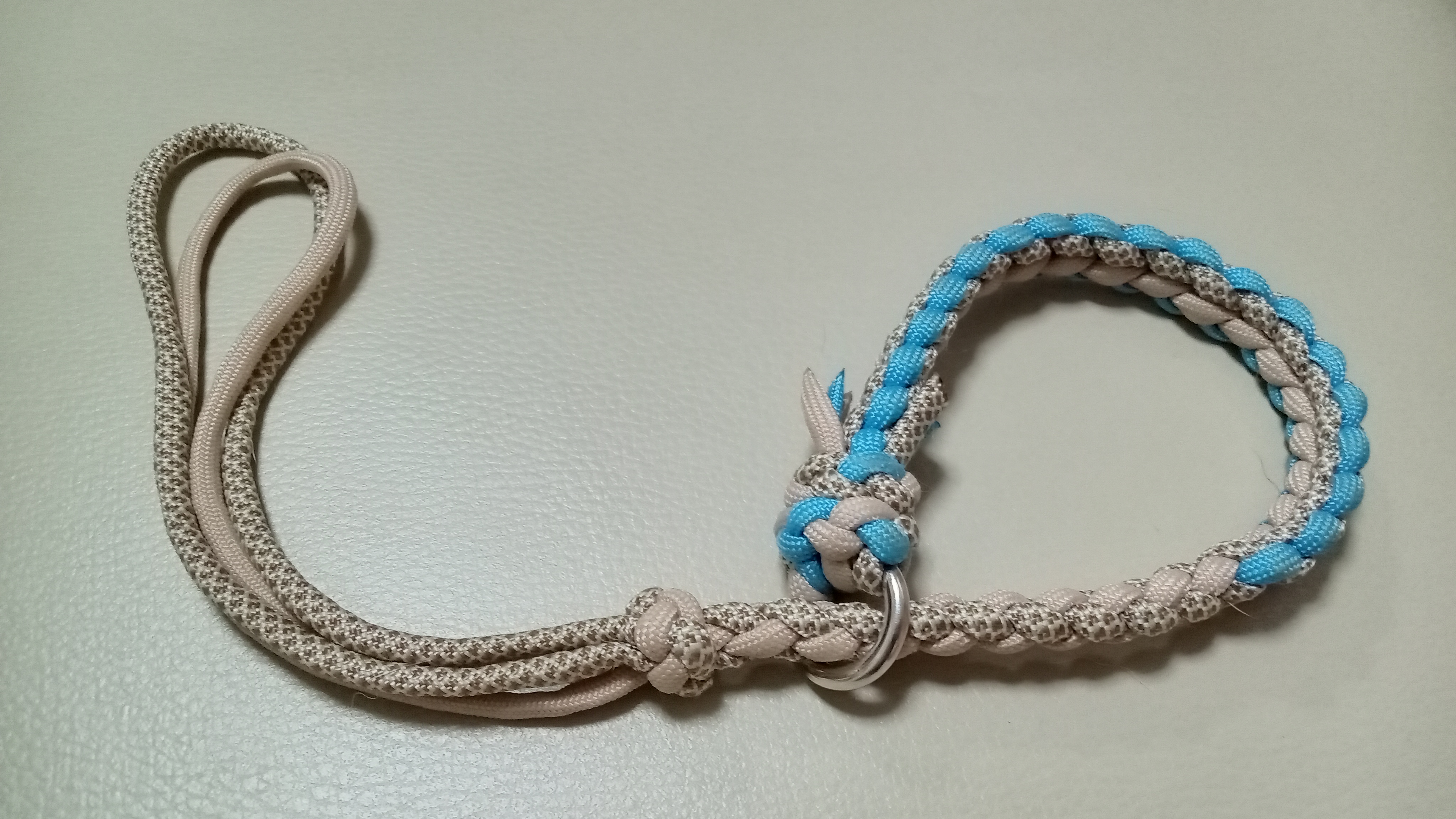 試しに作ってみたよ① ハンドストラップ