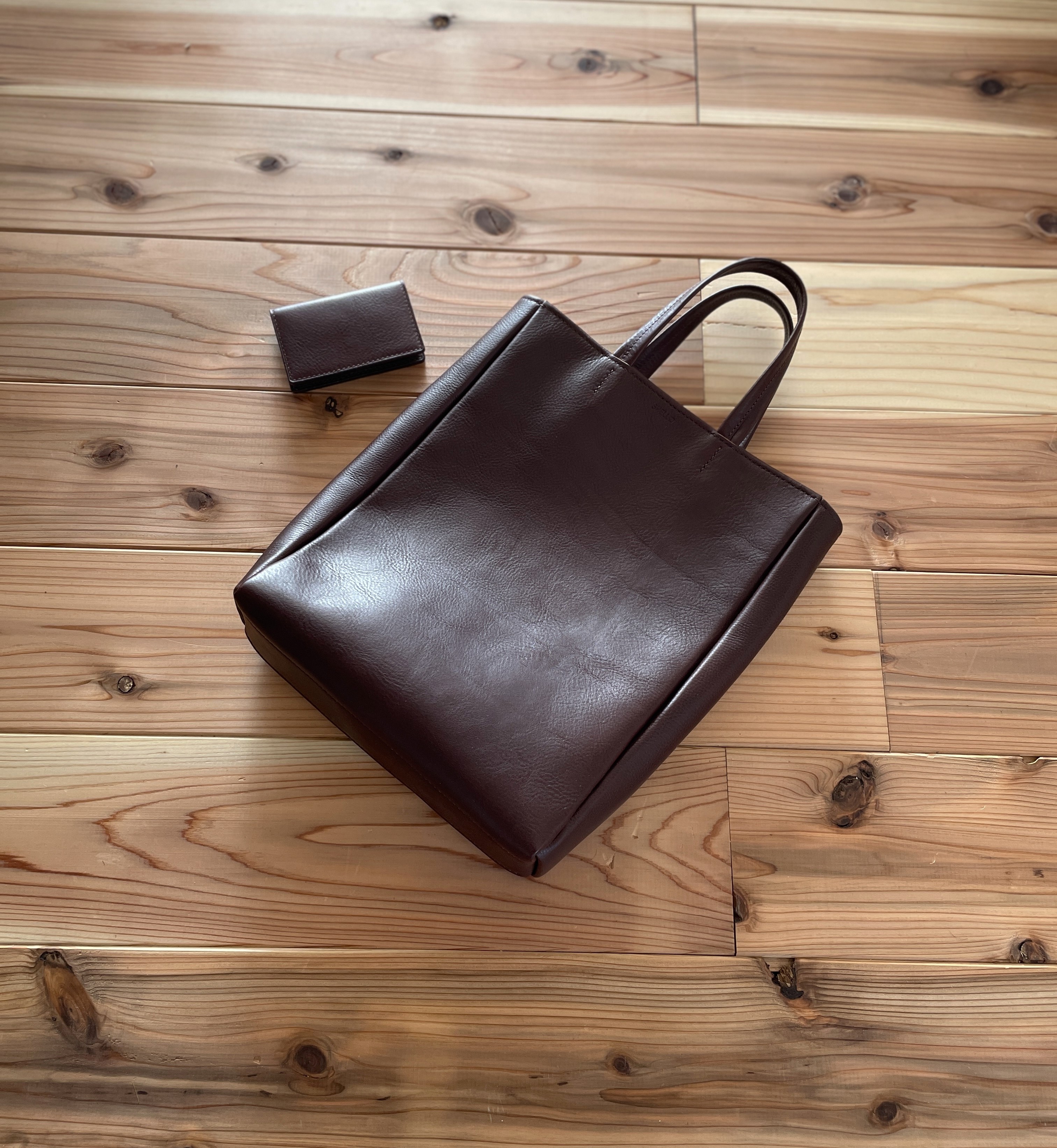 定番色「ダークブラウン」について