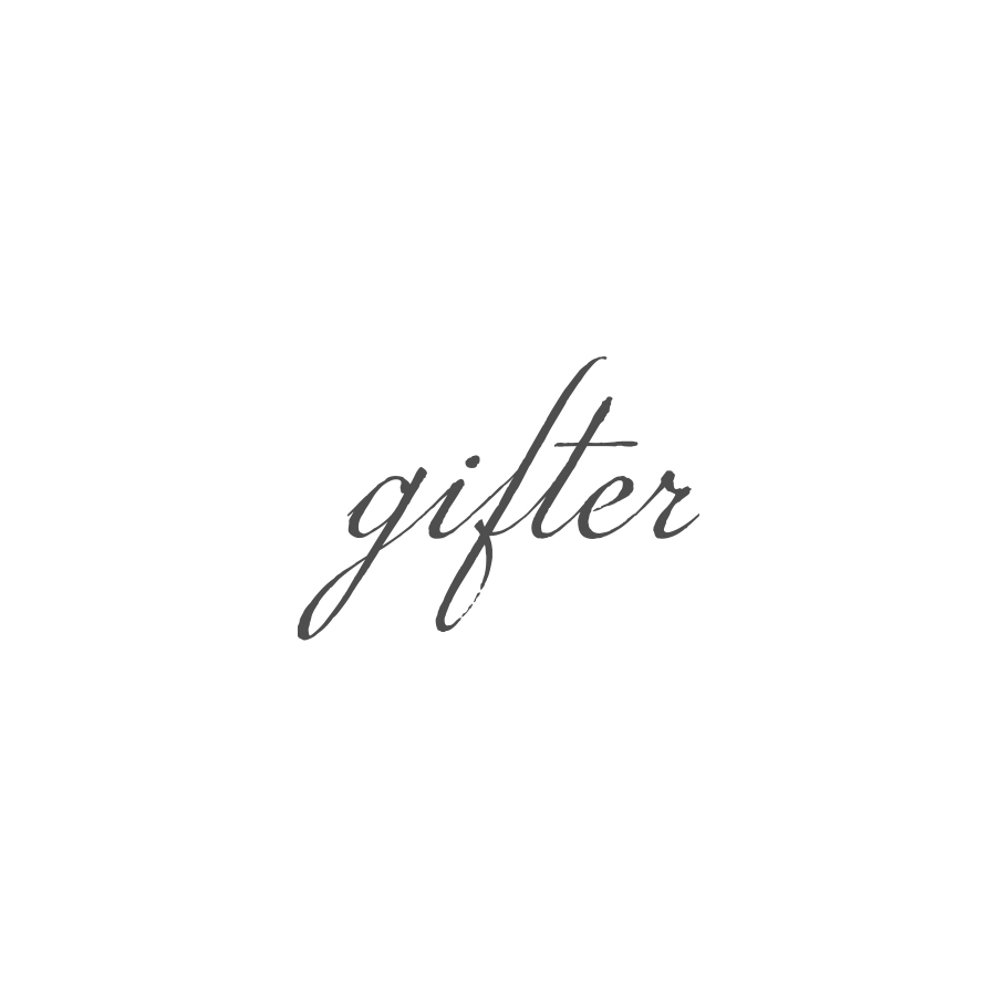 はじめまして、インド刺繍リボンとハンドメイド資材のお店　 gifter【ギフター】です。