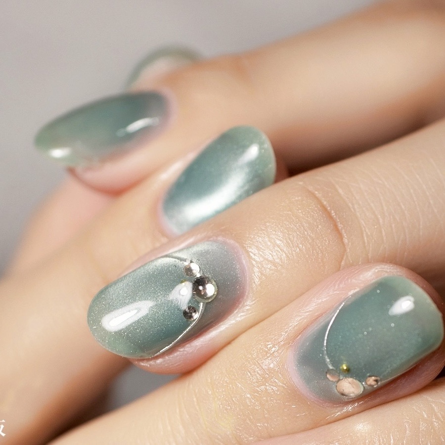 マグネットネイルはどんな人に向いている？特徴と選び方を解説