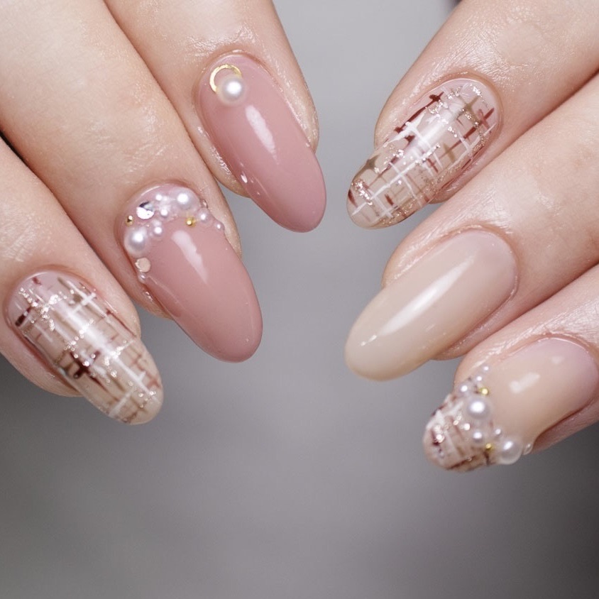 大人女性におすすめのネイルデザイン｜上品で失敗しない指先術